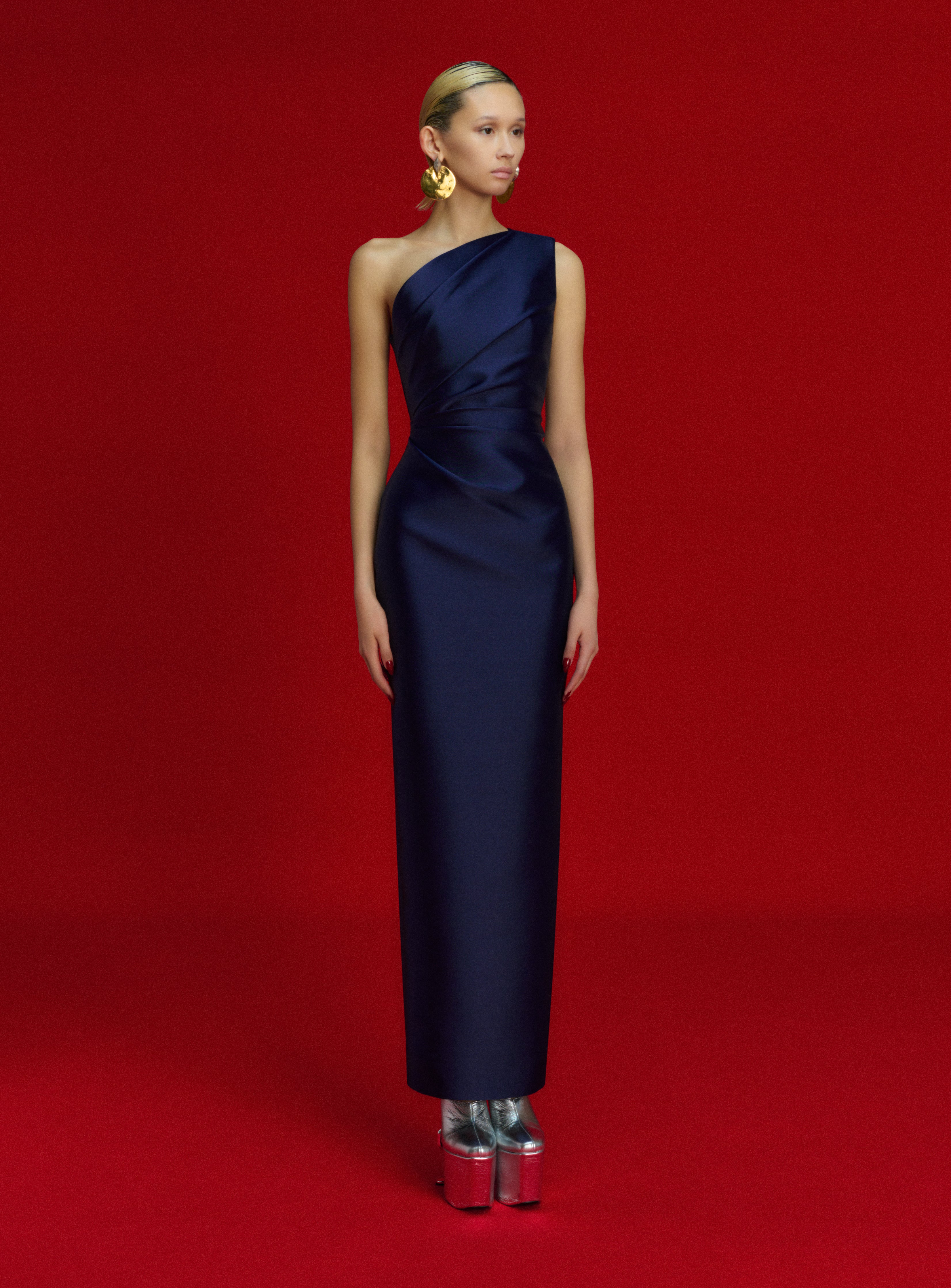 Solace London Kira sukienka wieczorowa granatowa maxi