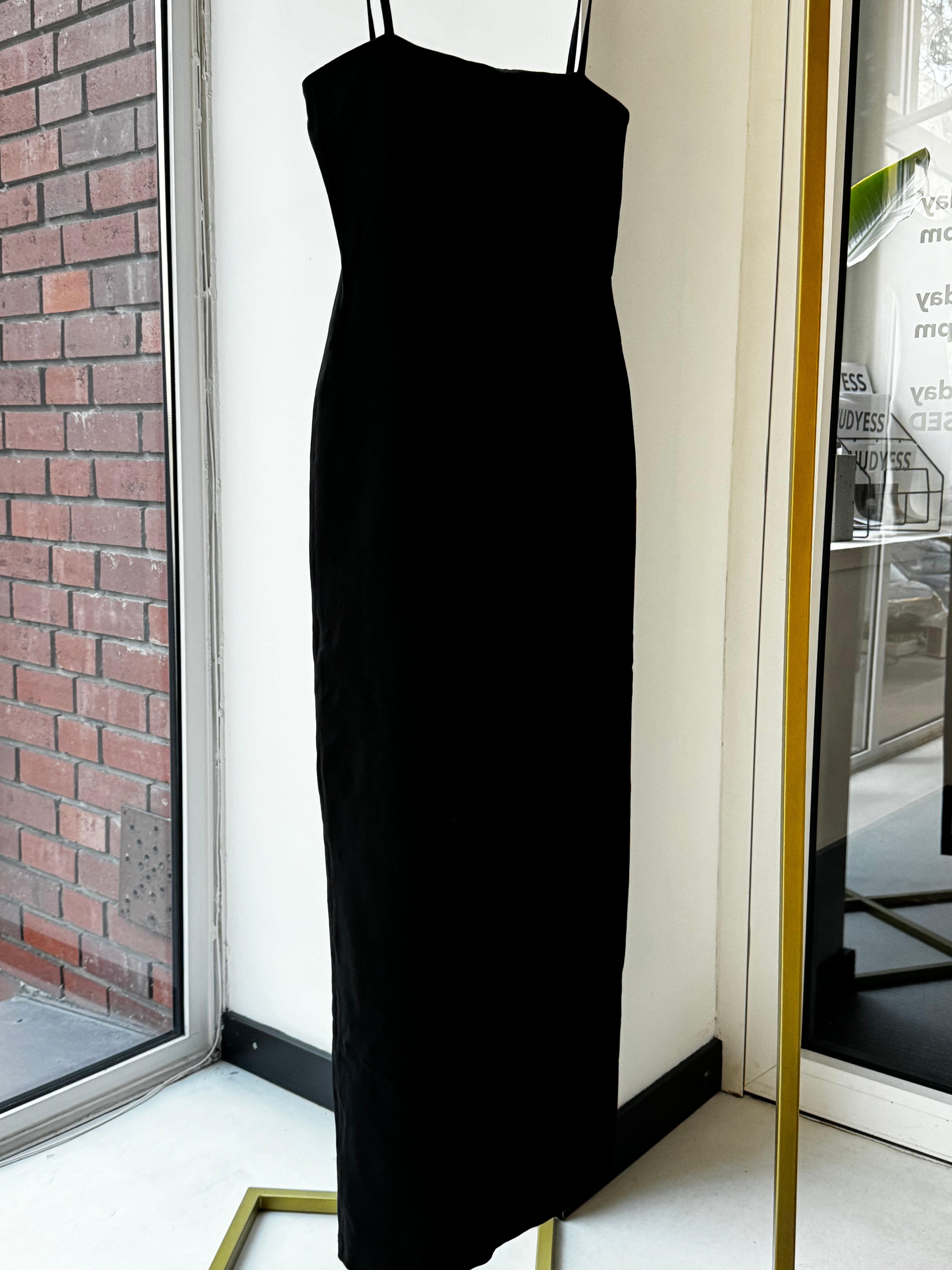 Nudyess w791 sukienka maxi black odkryte plecy