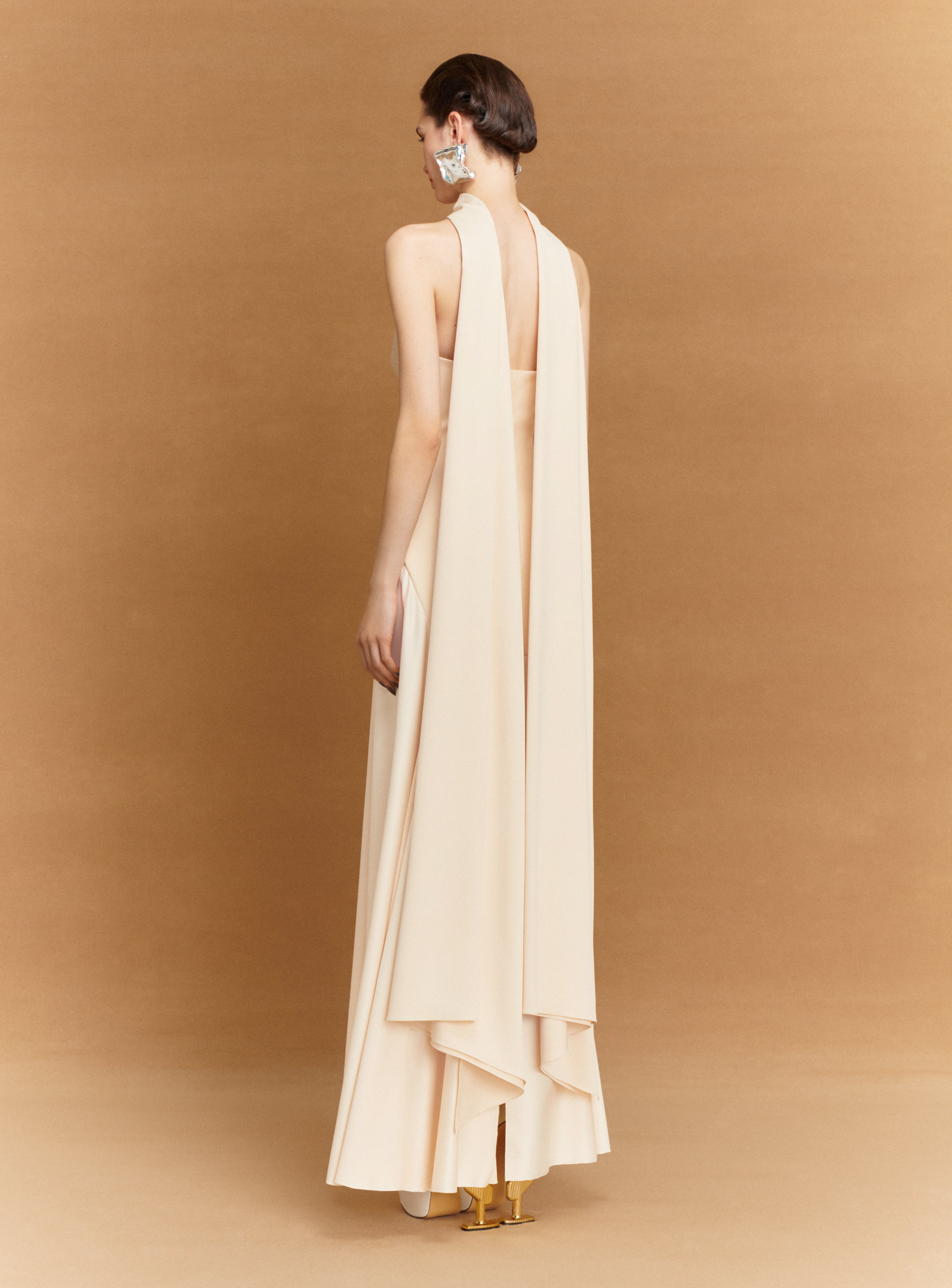 Solace London Cece sukienka maxi Alabaster halter