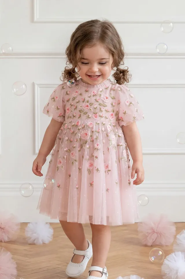 Needle & Thread Rose Bloom Baby sukienka niemowlęca Pink haftowana
