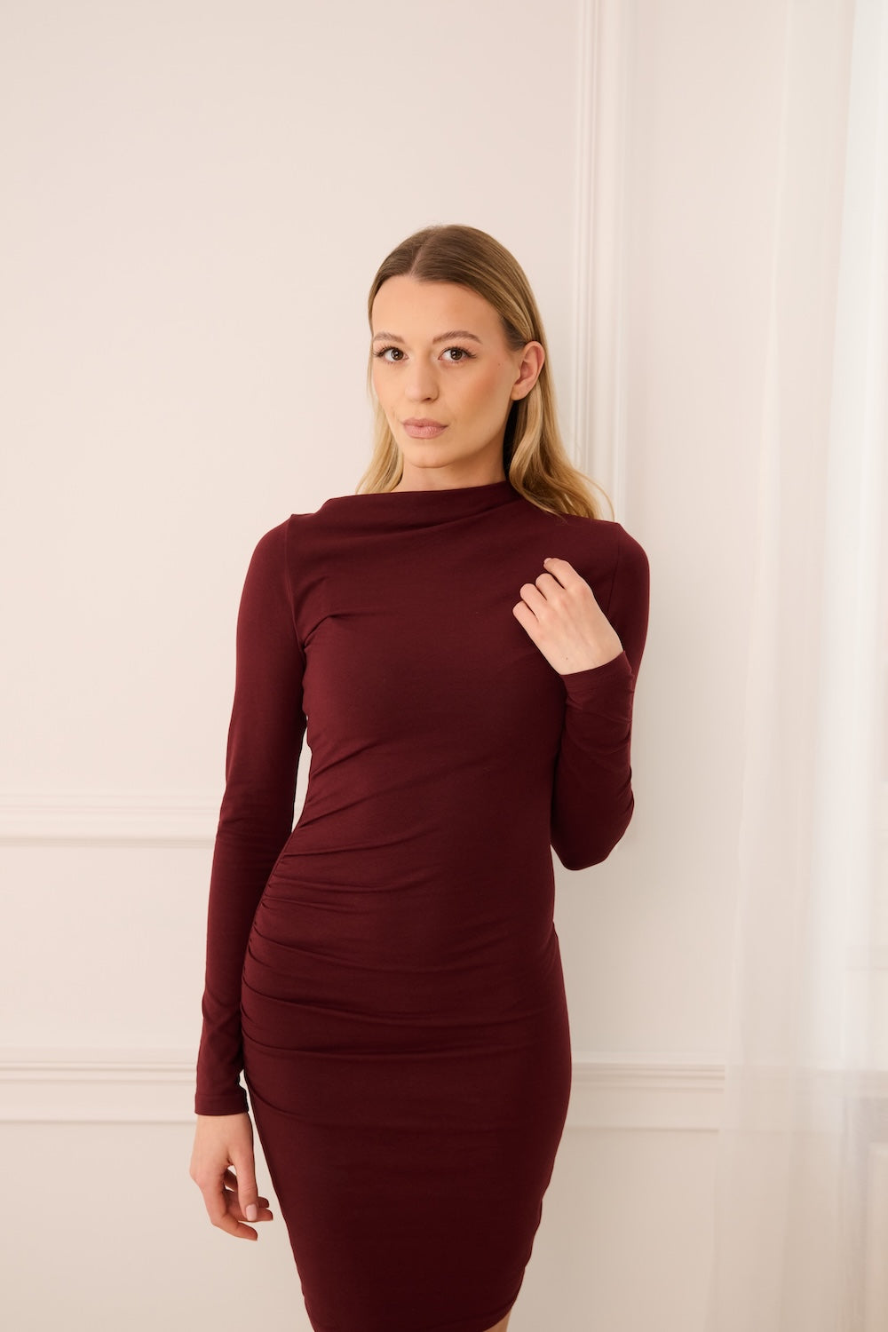 Nudyess Sharon sukienka mini burgund drapowana bawełna