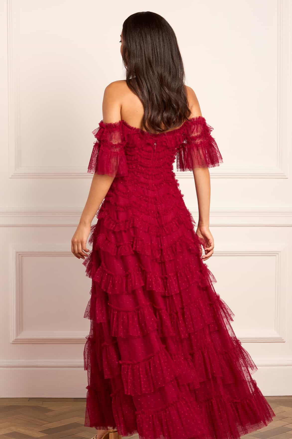 Needle & Thread Aviana Off-Shoulder Gown suknia czerwona