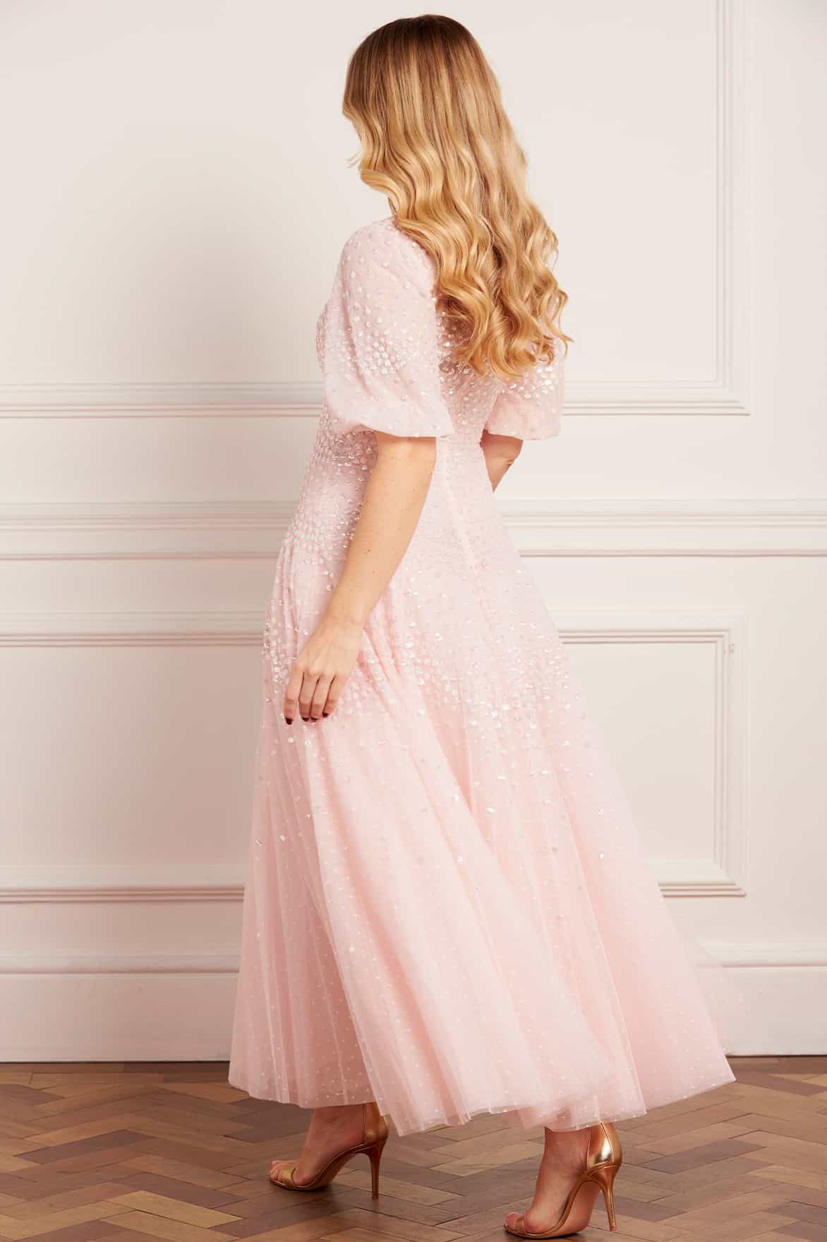 Needle & Thread Scallop Sequin V-Neck sukienka różowa cekinowa