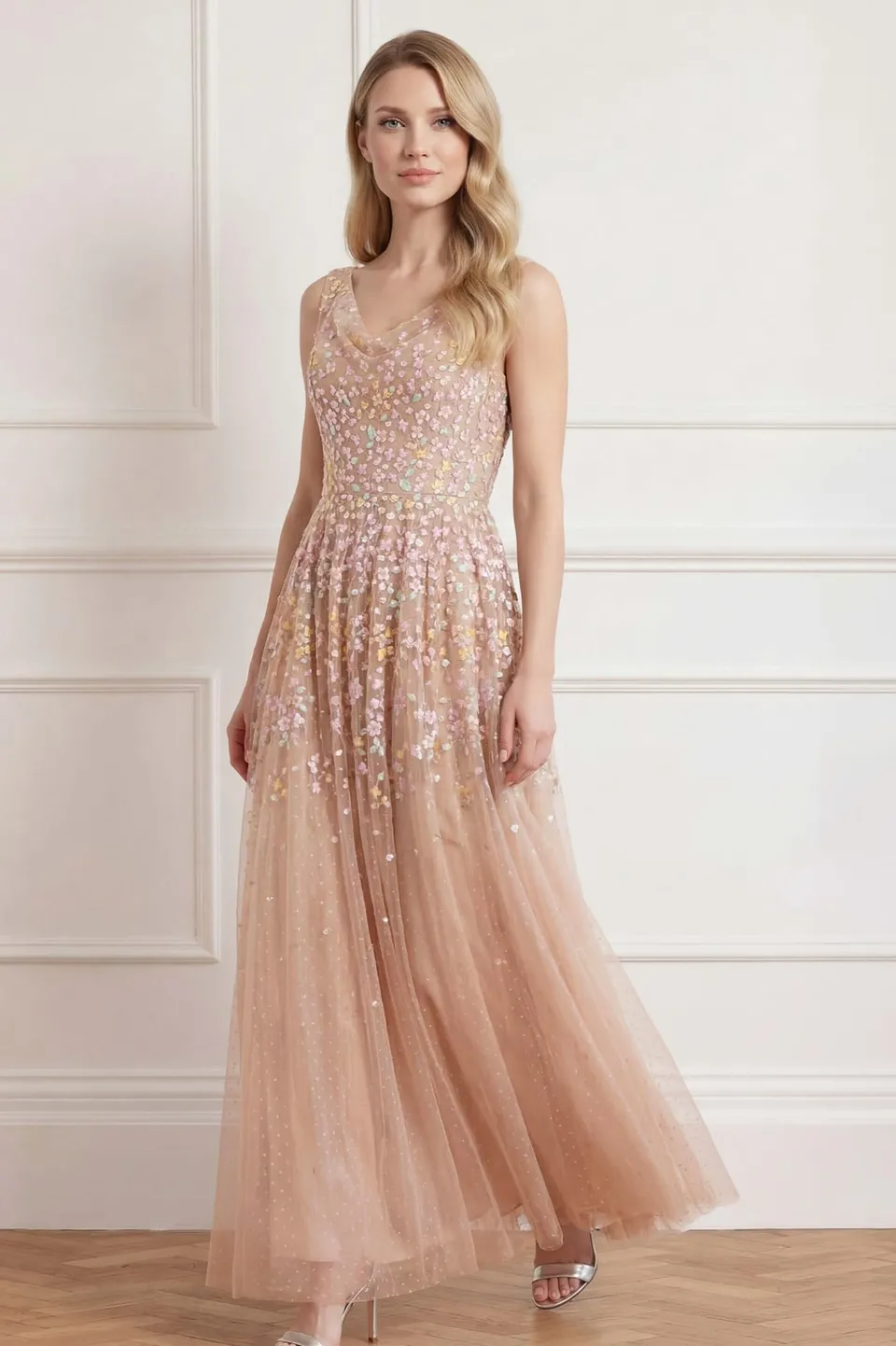 Needle & Thread Versailles Ditsy Cowl Neck Gown sukienka beżowa