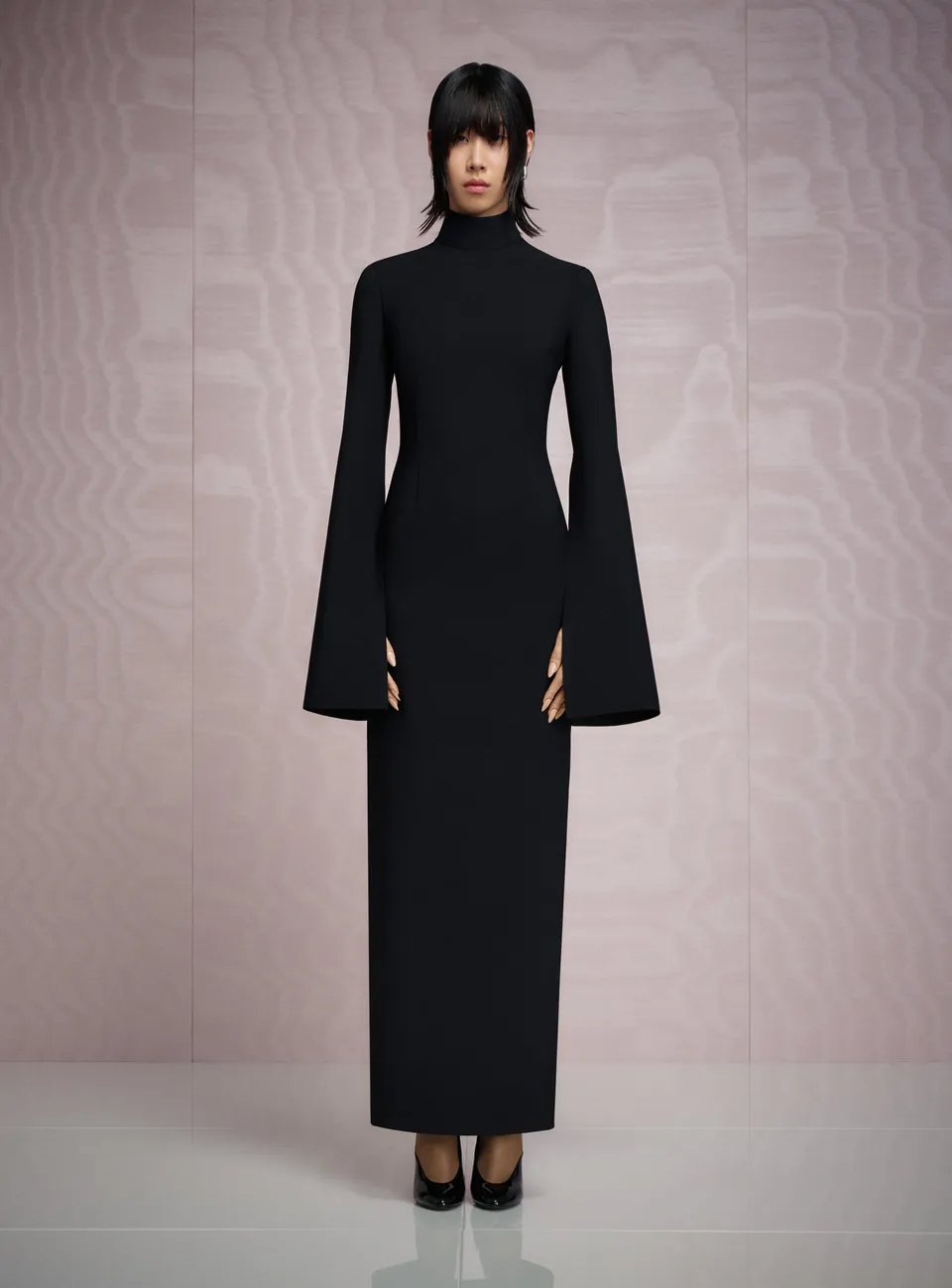 SOLACE LONDON Josefine sukienka maxi czarna długi rękaw