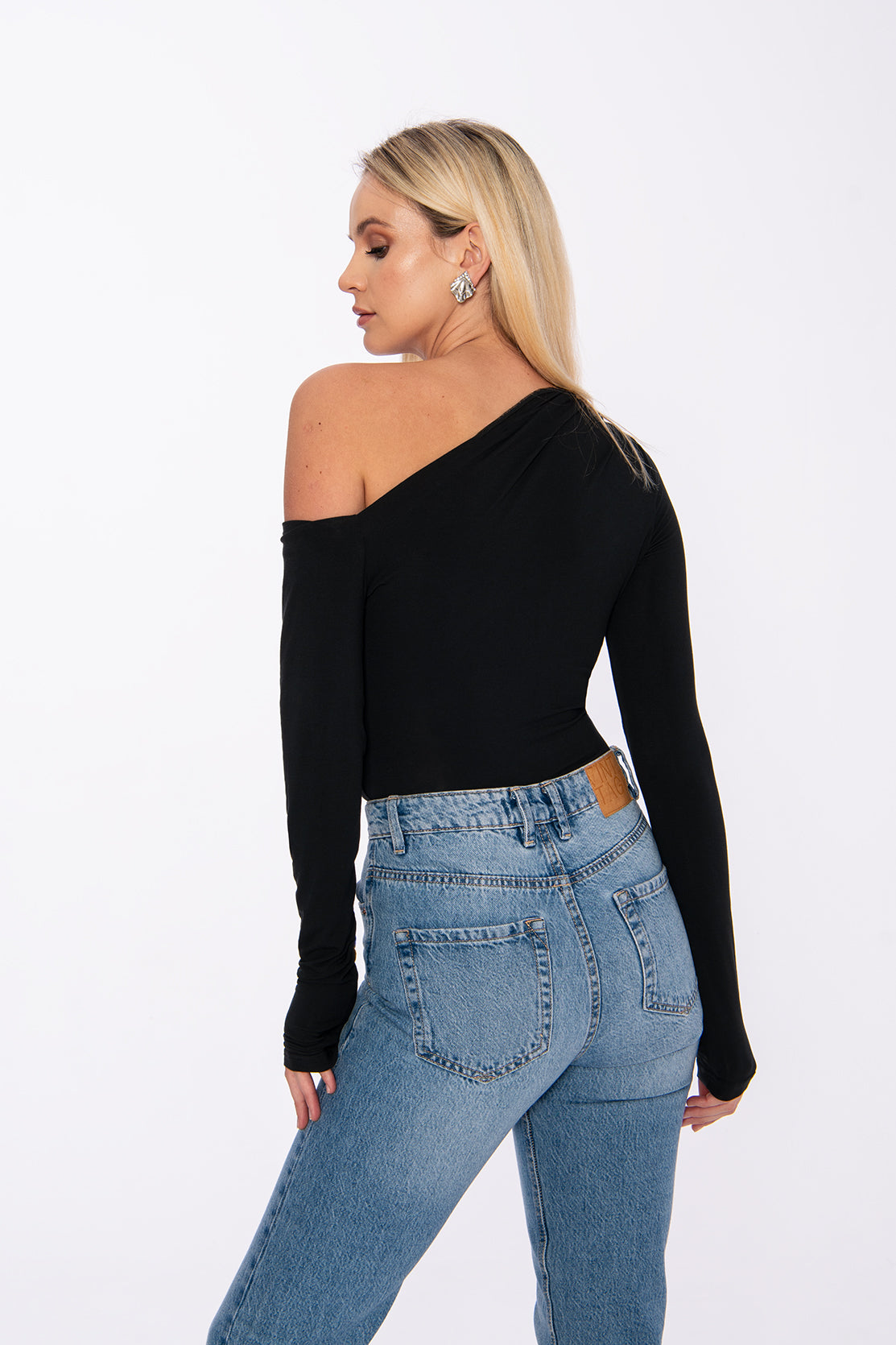 Nudyess Glam bluzka modalowa asymetryczna Black