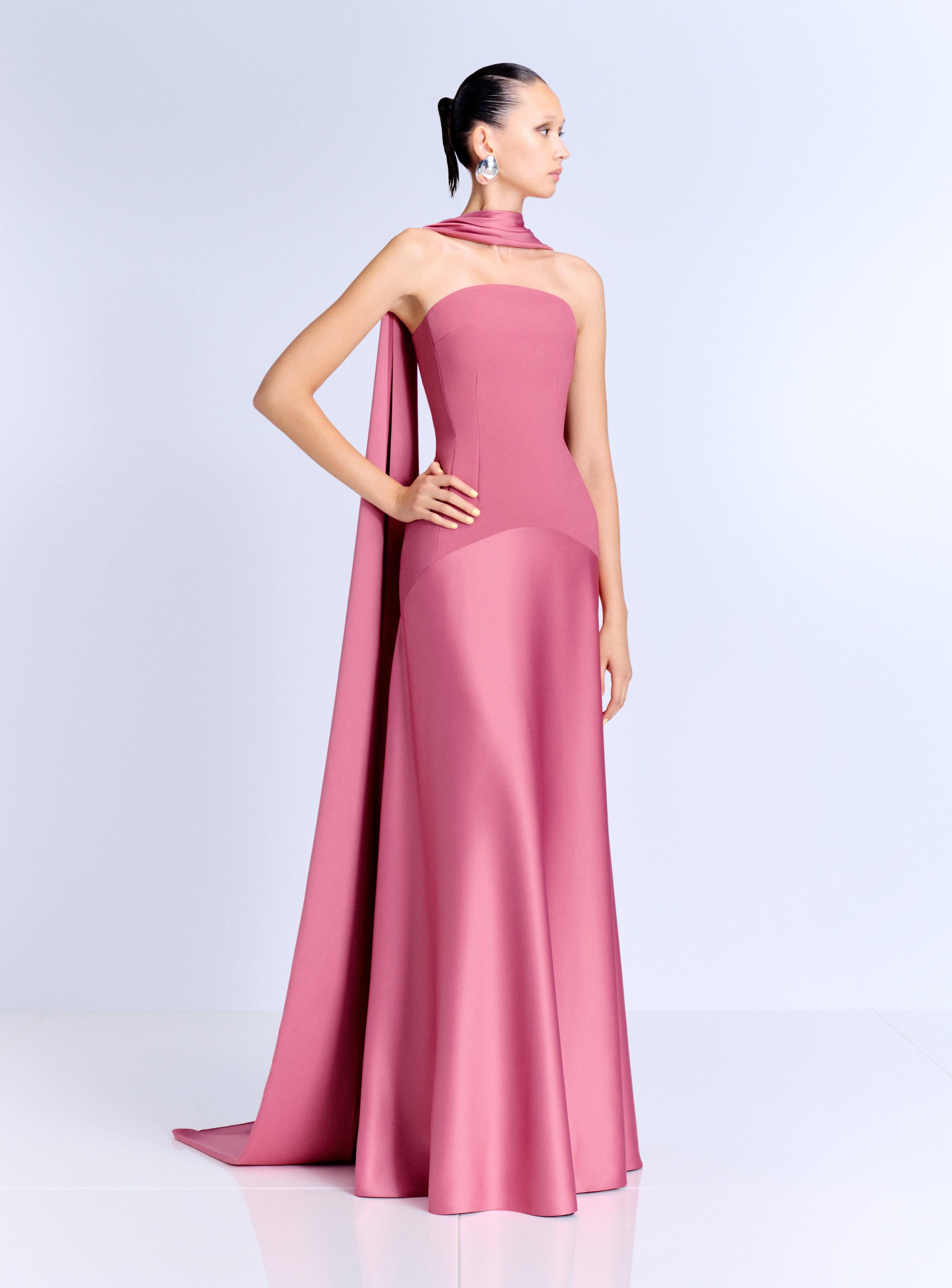 Solace London Mae sukienka wieczorowa Dark Rose bez ramiączek