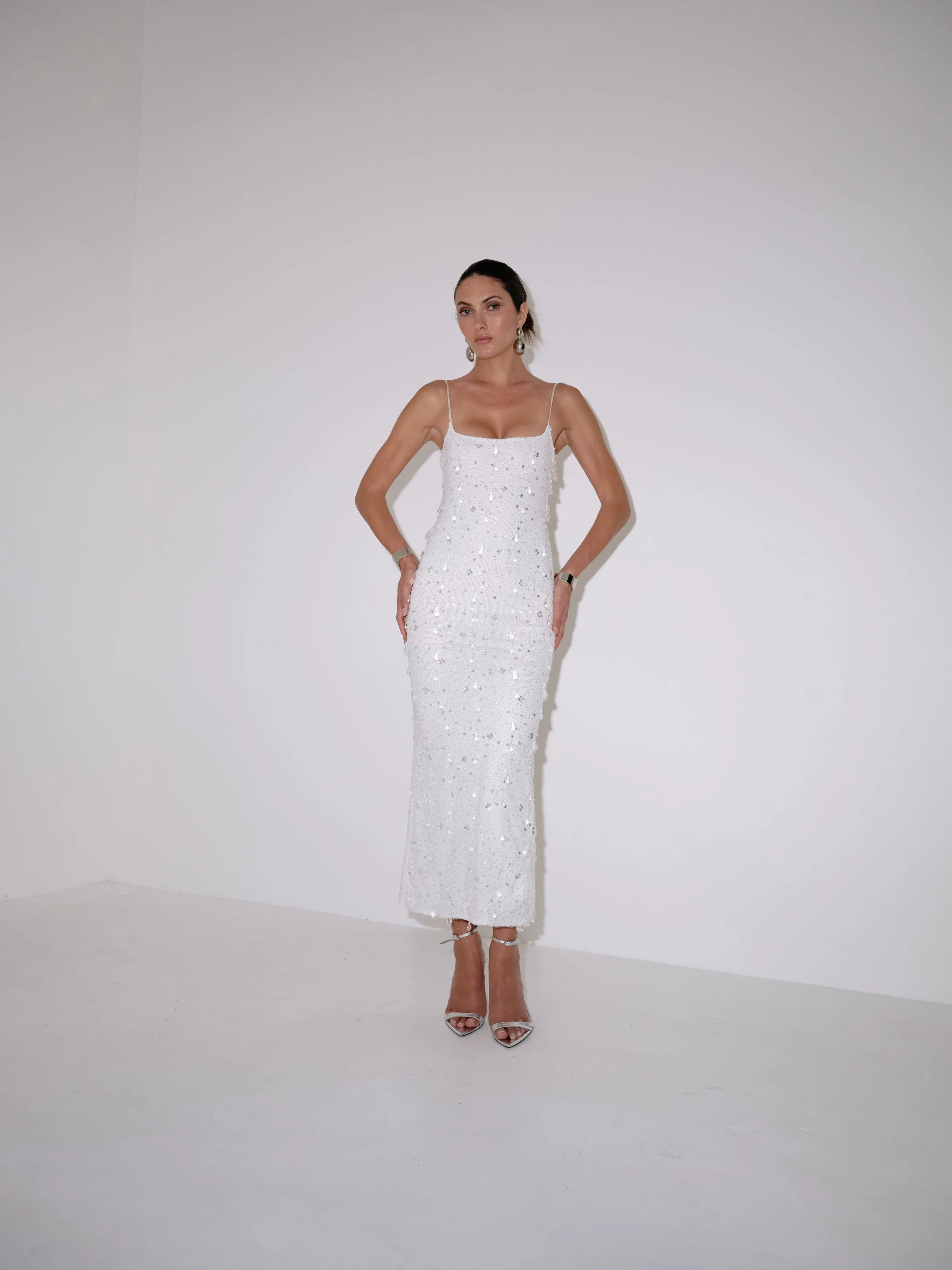 Delfi Collective Kim sukienka ivory cekinowa maxi