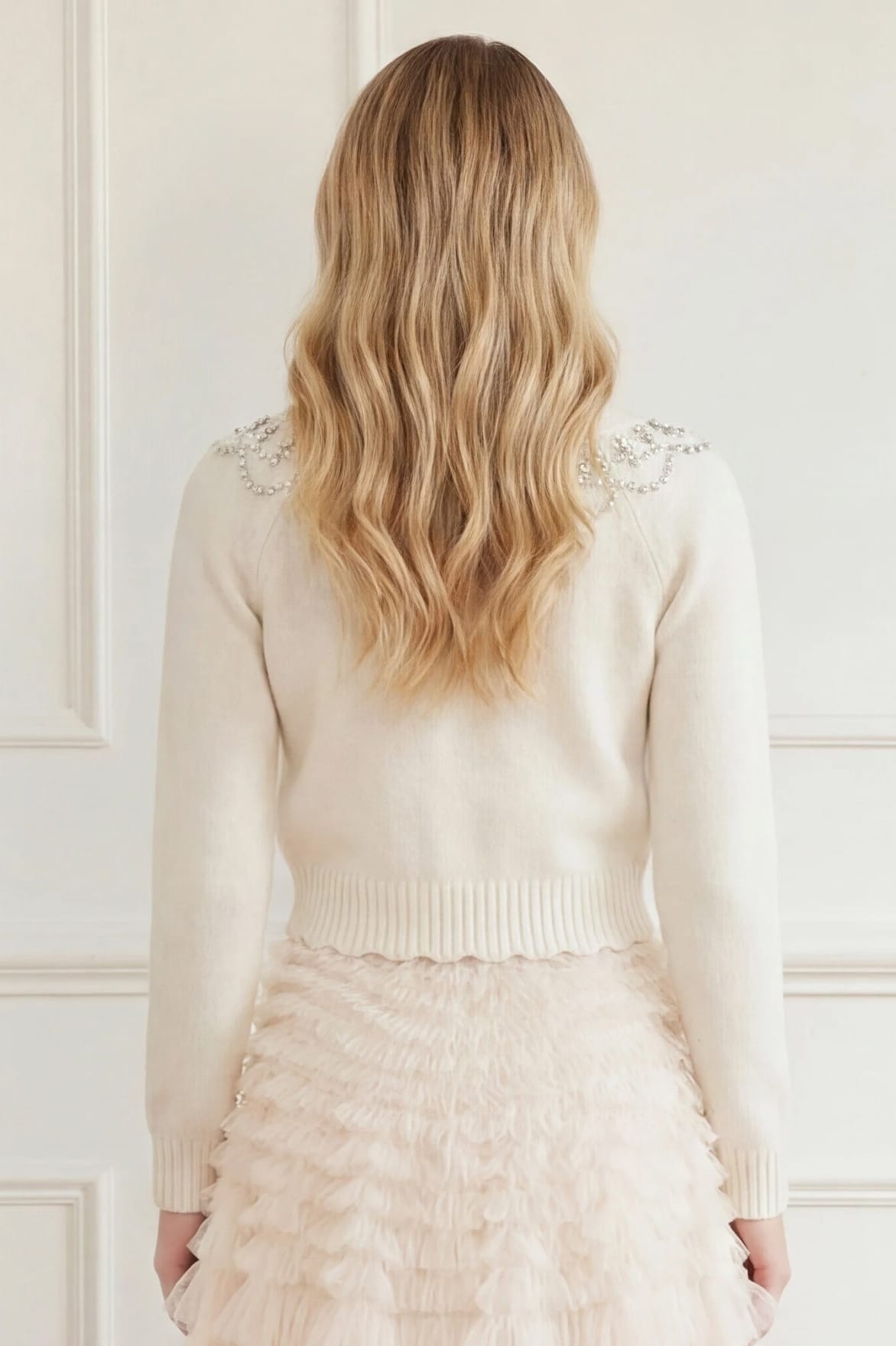 Needle & Thread Embellished V-Neck Short Cardigan kardigan kremowy