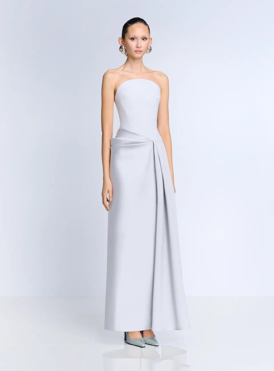 Solace London Seri maxi sukienka wieczorowa Platinum
