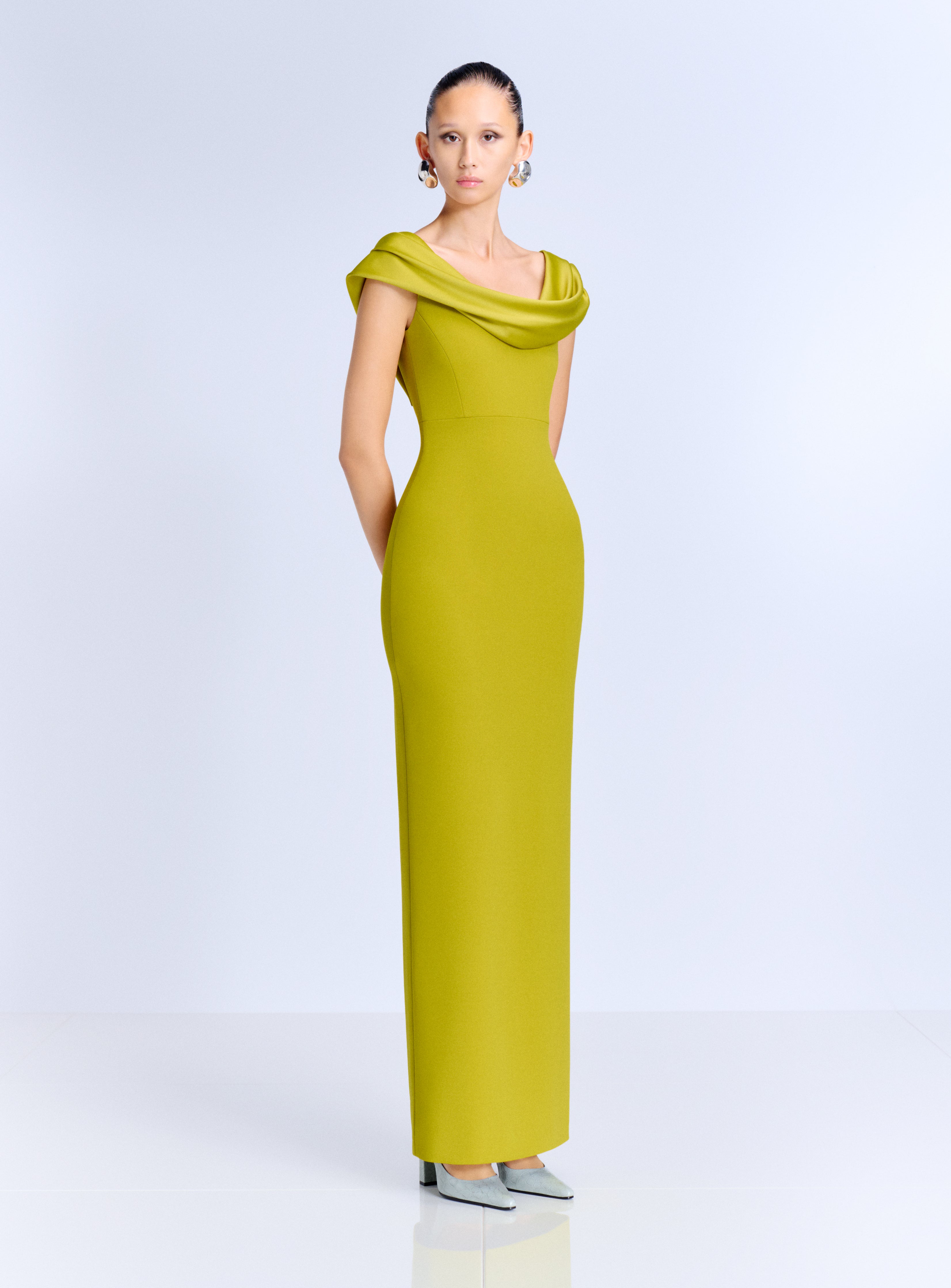 Solace London Adele Maxi sukienka chartreuse bez ramiączek