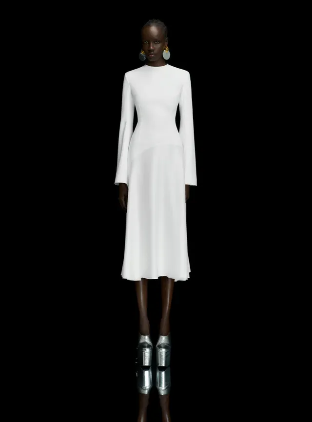 Solace London Gaia sukienka midi kremowa