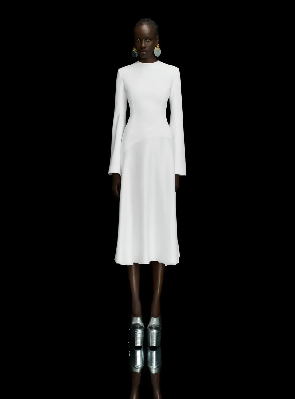Solace London Gaia sukienka midi kremowa