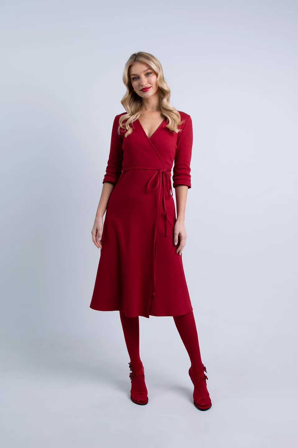 Nudyess Holly sukienka midi red kopertowa