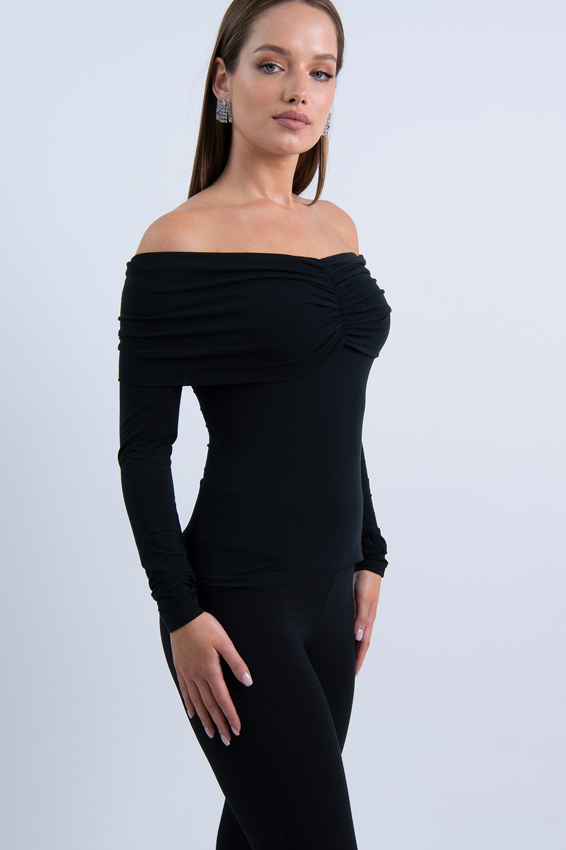 Nudyess Wish top Black modal odkryte ramiona