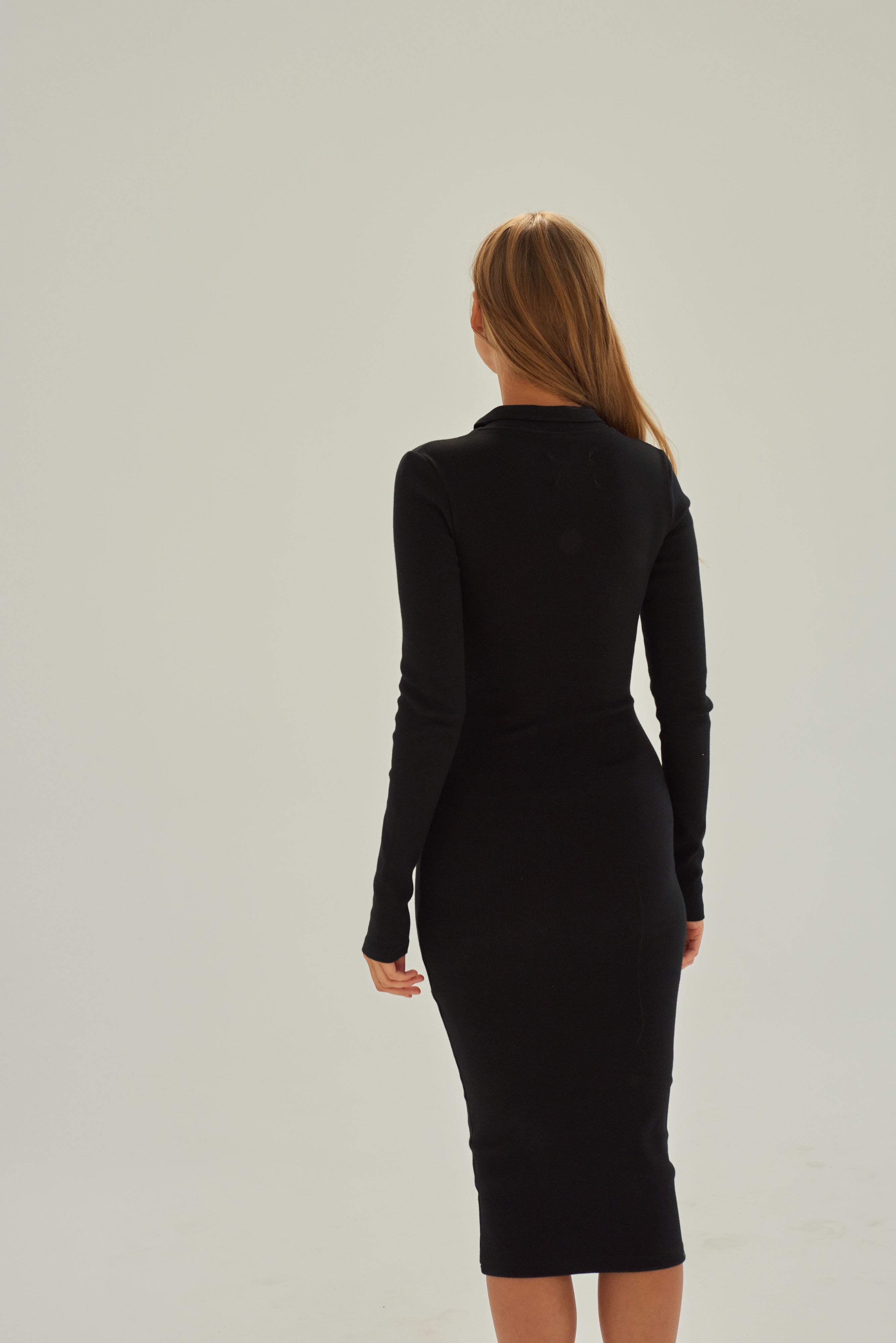 Nudyess Ariadna prążkowana sukienka midi Black polo
