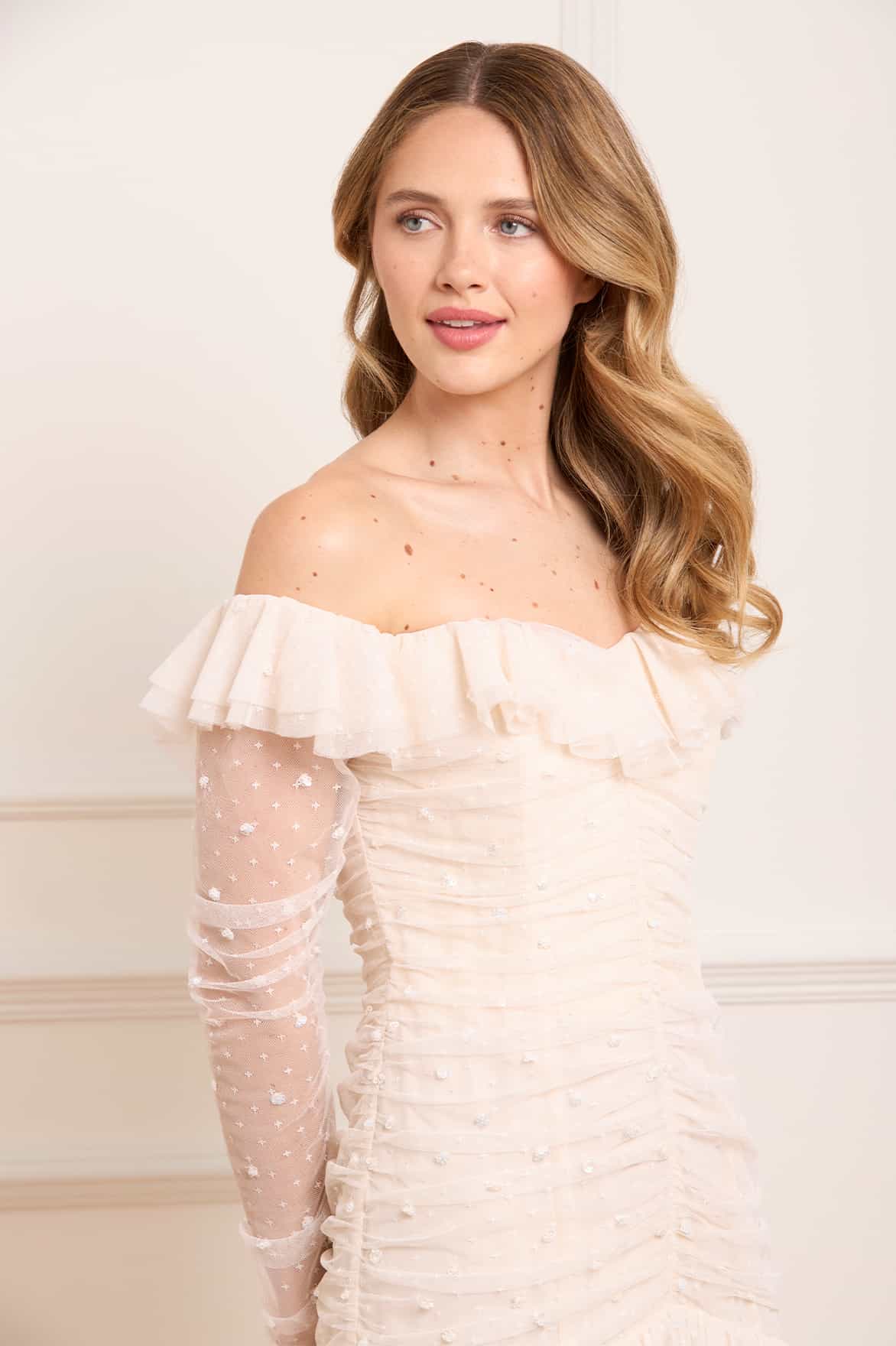 Needle & Thread Sequin Glimmer Gown sukienka kremowa maxi
