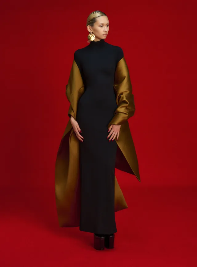 Solace London Lyana sukienka maxi Gold Black color block