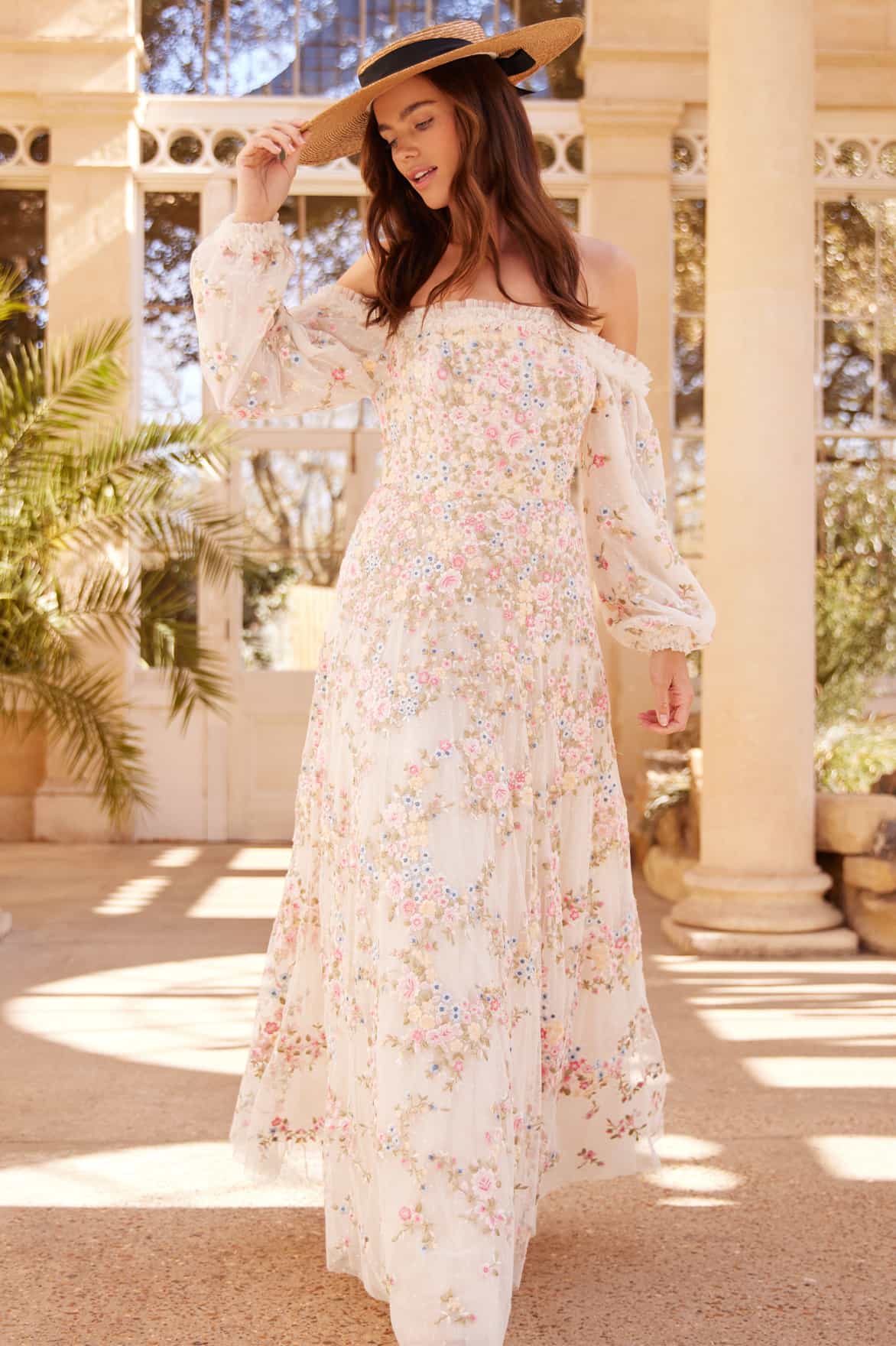 Needle & Thread Lunaria Wreath Gown sukienka kremowa haft