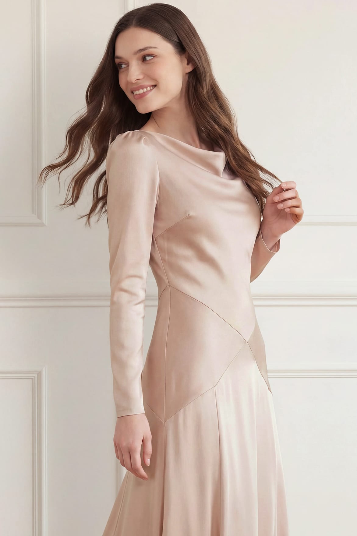 Needle & Thread Evangeline Satin Cowl Neck Long Sleeve Gown sukienka beż
