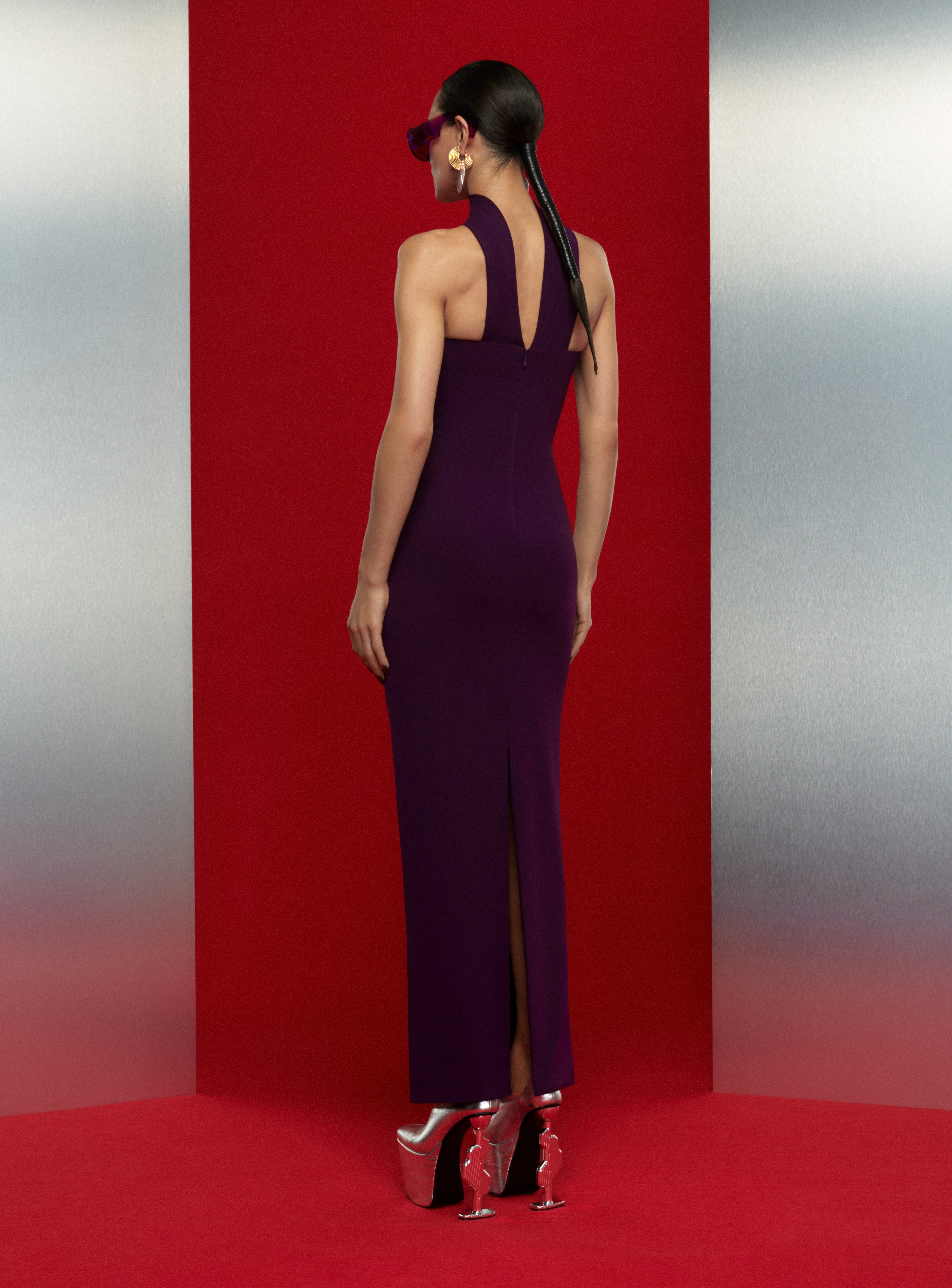 Solace London Amari sukienka maxi Aubergine fiolet