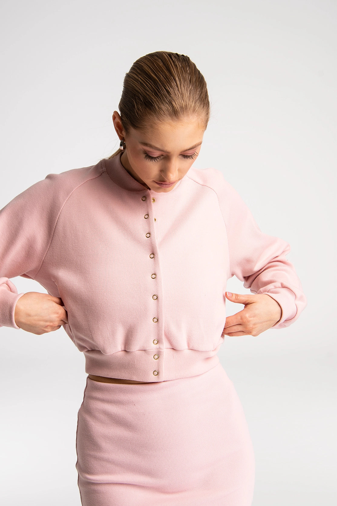 Nudyess Akaishi Short bomber prążkowany pink