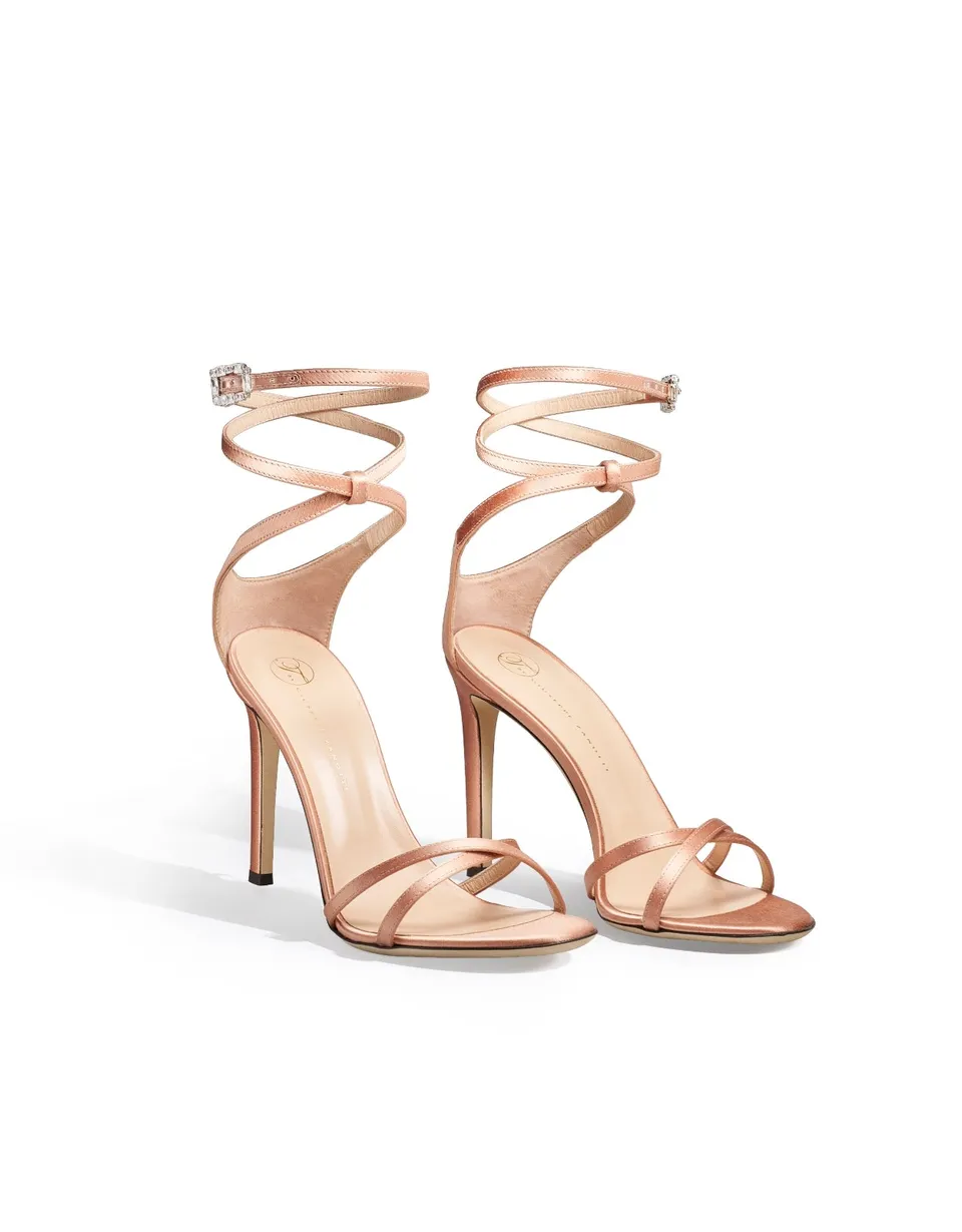 Temperley London Vixen sandały nude pasek kryształki