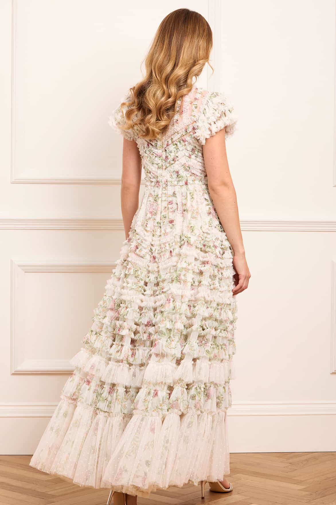 Needle & Thread Colette's La Vie En Rose Round Neck Short Sleeve Gown suknia Multi