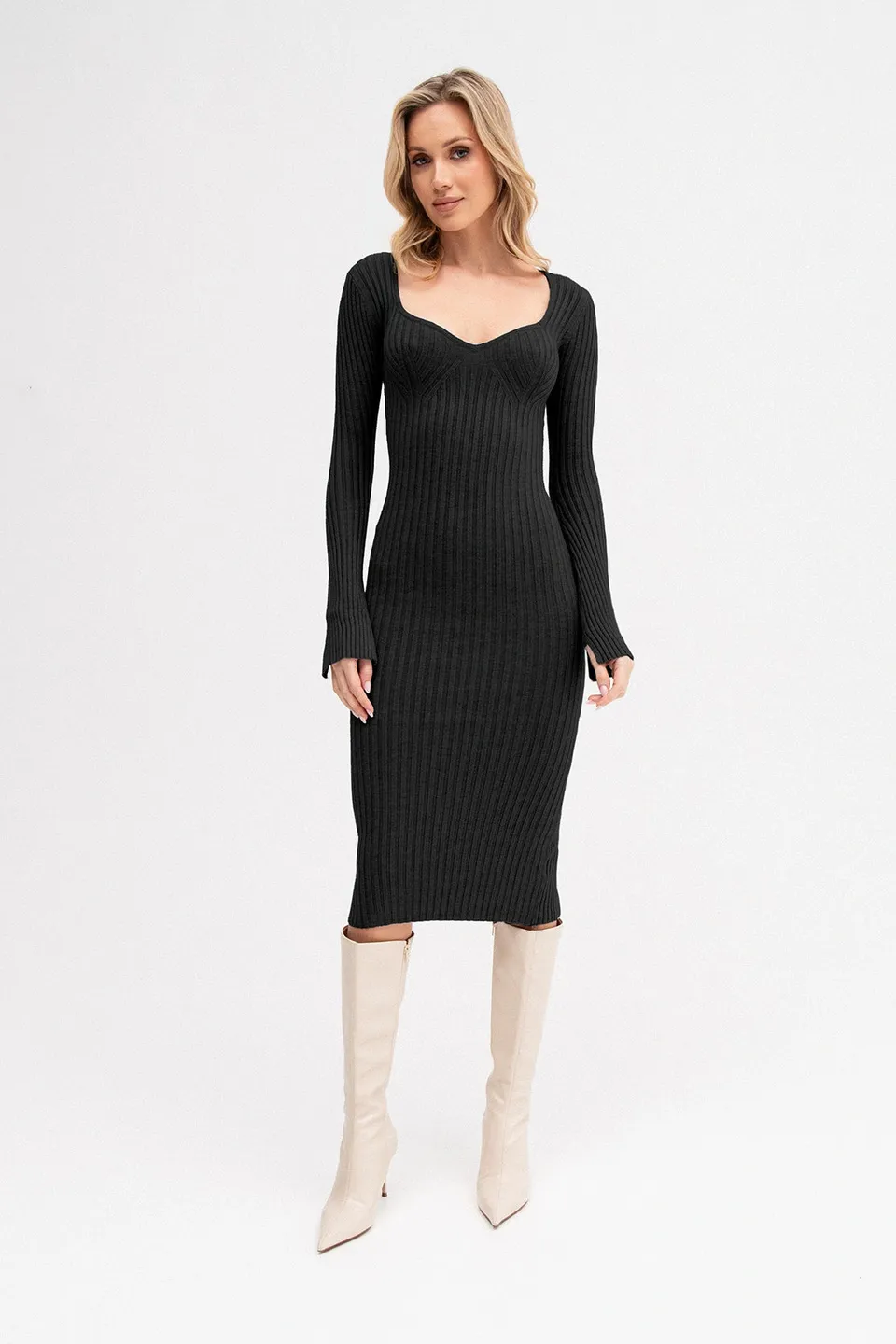 Nudyess Naira sukienka midi Black dekolt serce