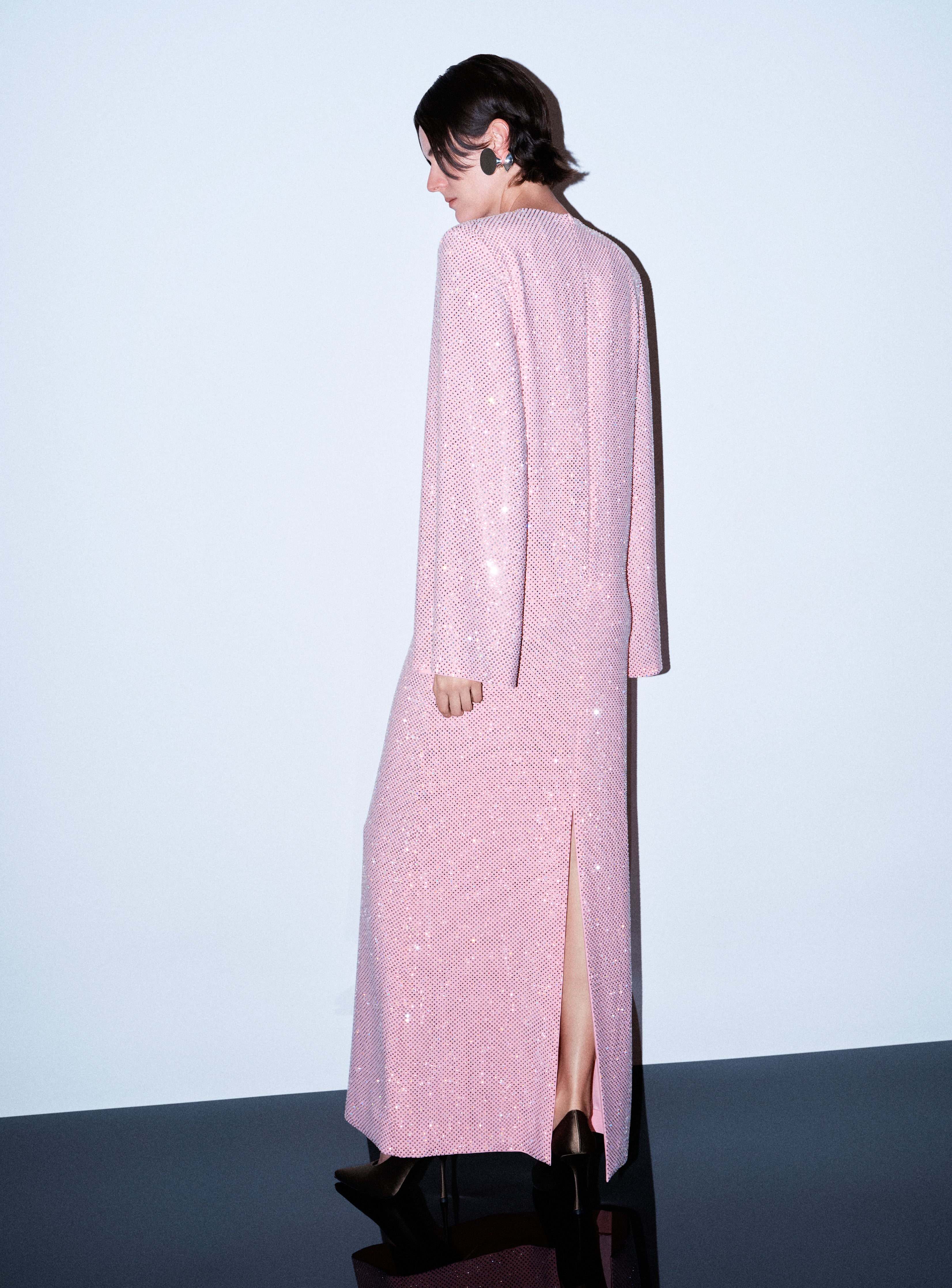 Solace London Delano kaftan różowy z kryształkami maxi