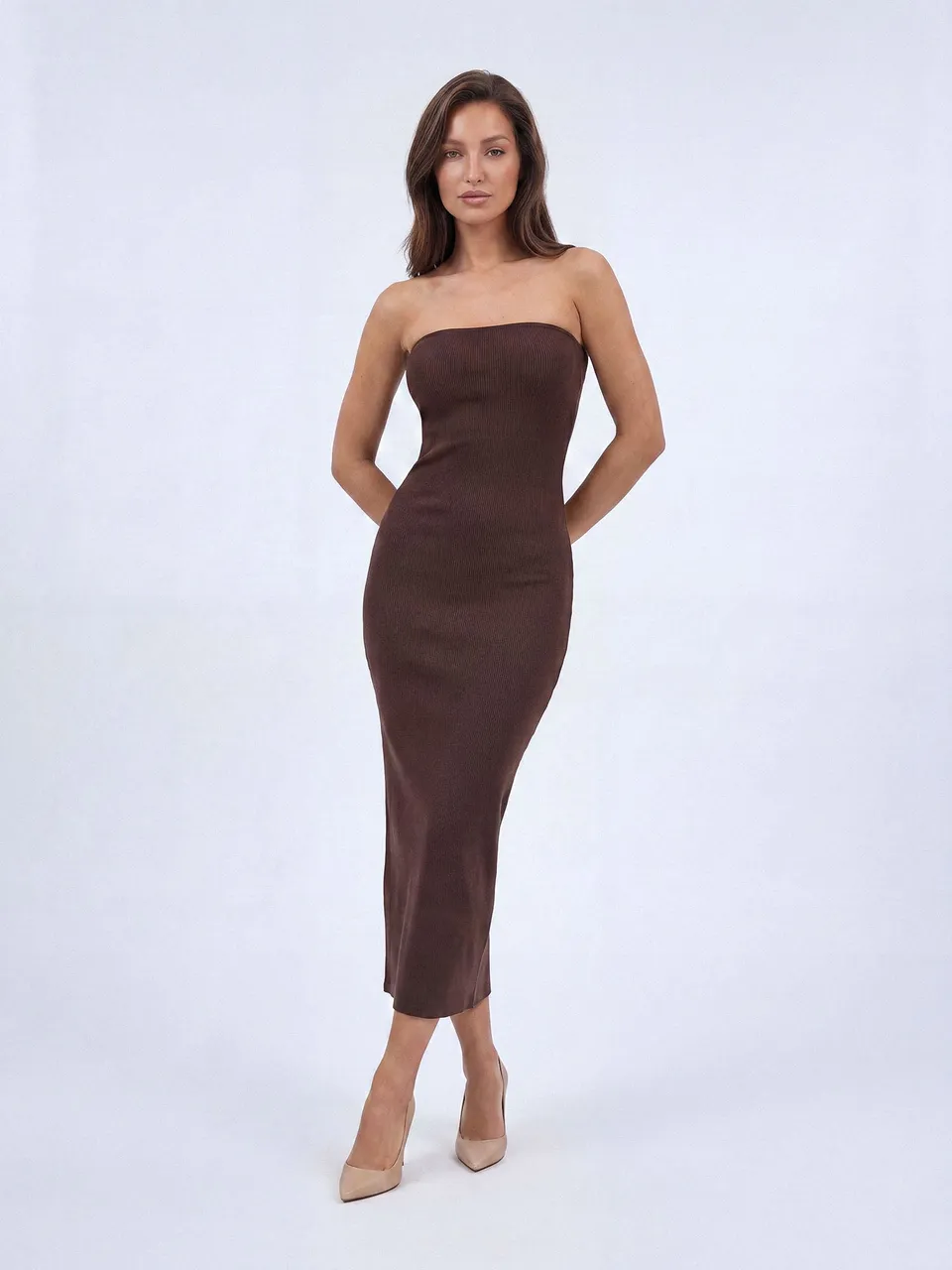 Nudyess Melrose sukienka maxi tuba czekoladowa