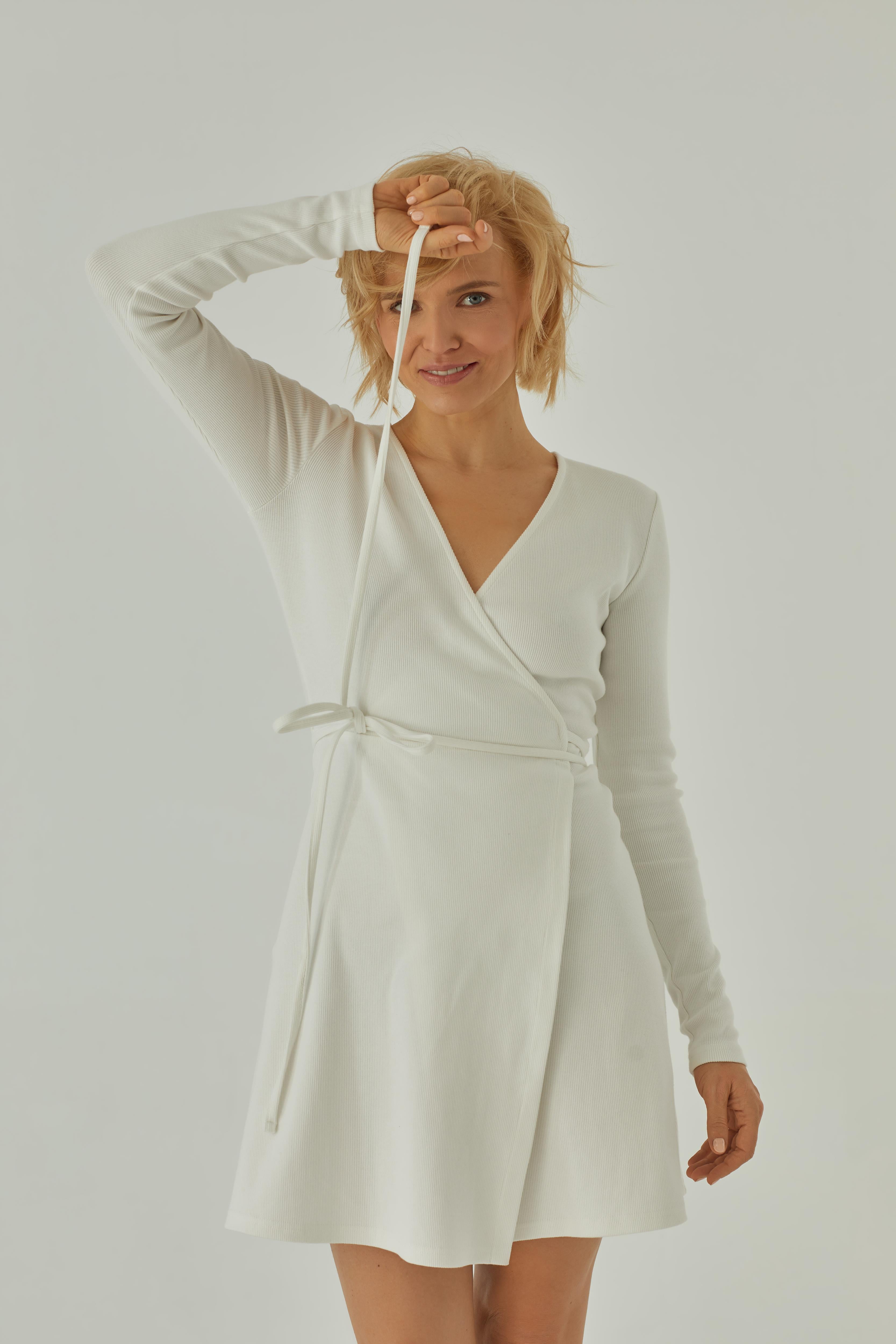 Nudyess Holly sukienka mini black kopertowa