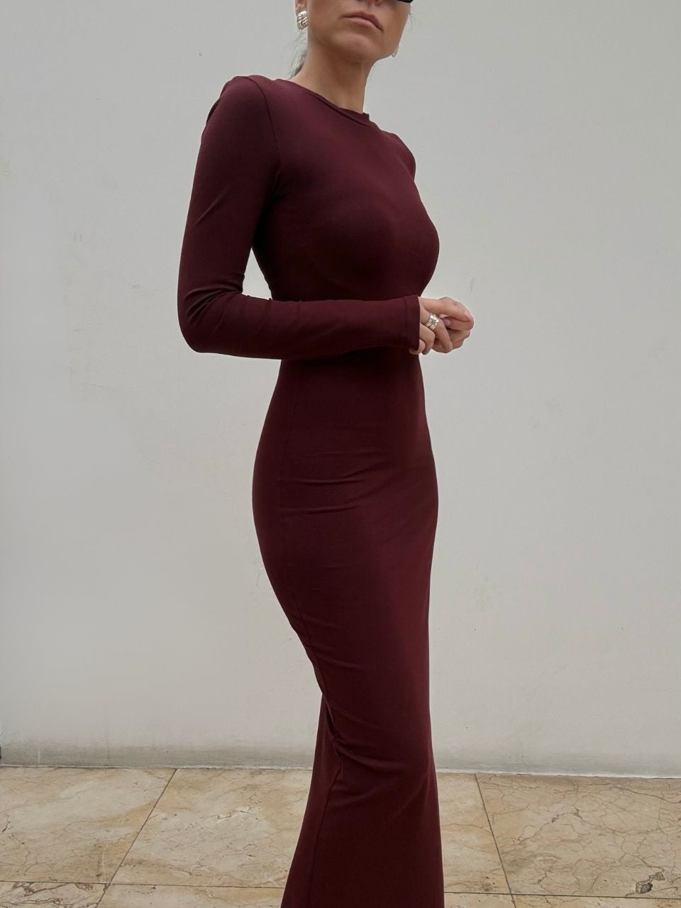 Nudyess Shape sukienka maxi bordowa bawełniana