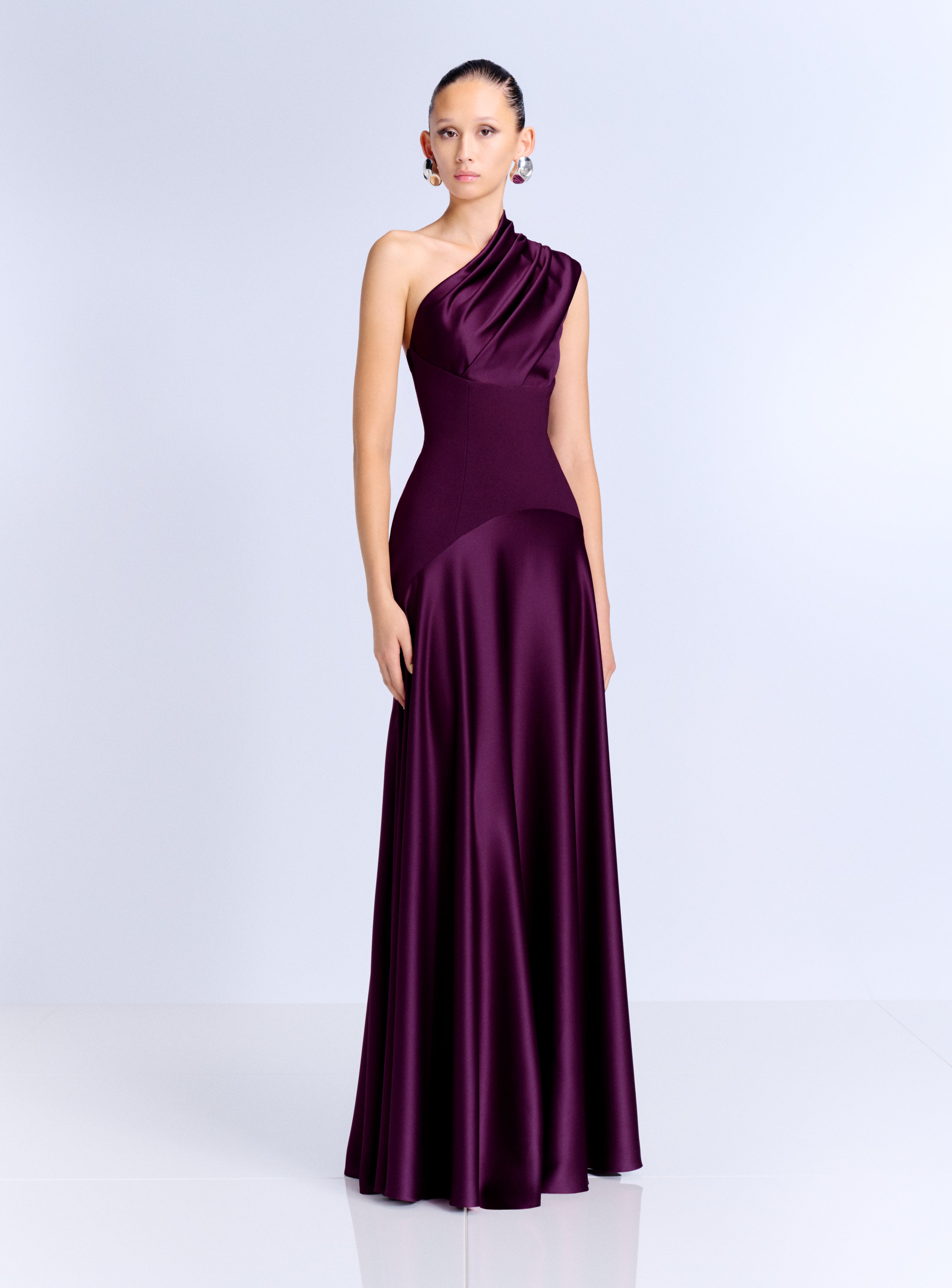 SOLACE LONDON Gabriela Maxi sukienka fioletowa jedno ramię