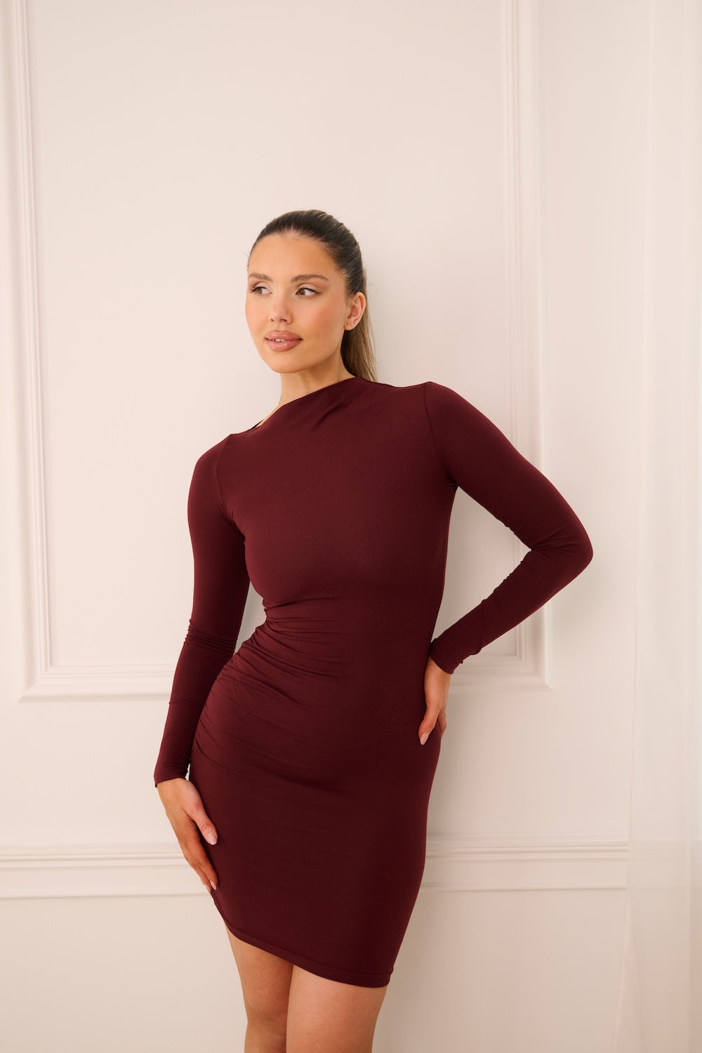 Nudyess Sharon sukienka mini burgund drapowana bawełna