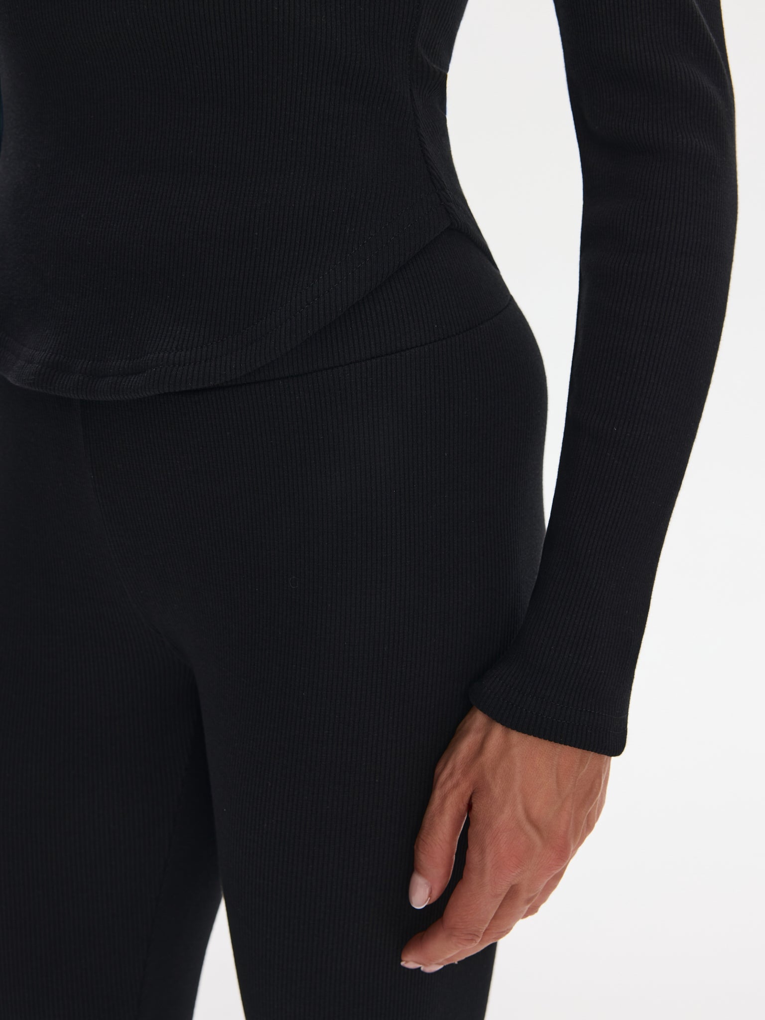 Nudyess Electra legginsy prążkowane czarne bawełniane