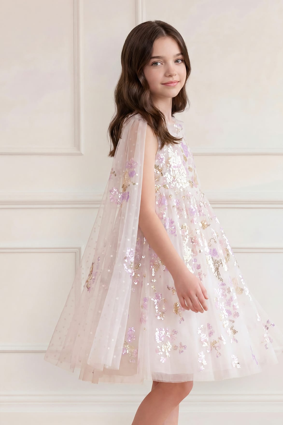 Needle & Thread Wisteria Sequin Cape sukienka dziewczęca biała