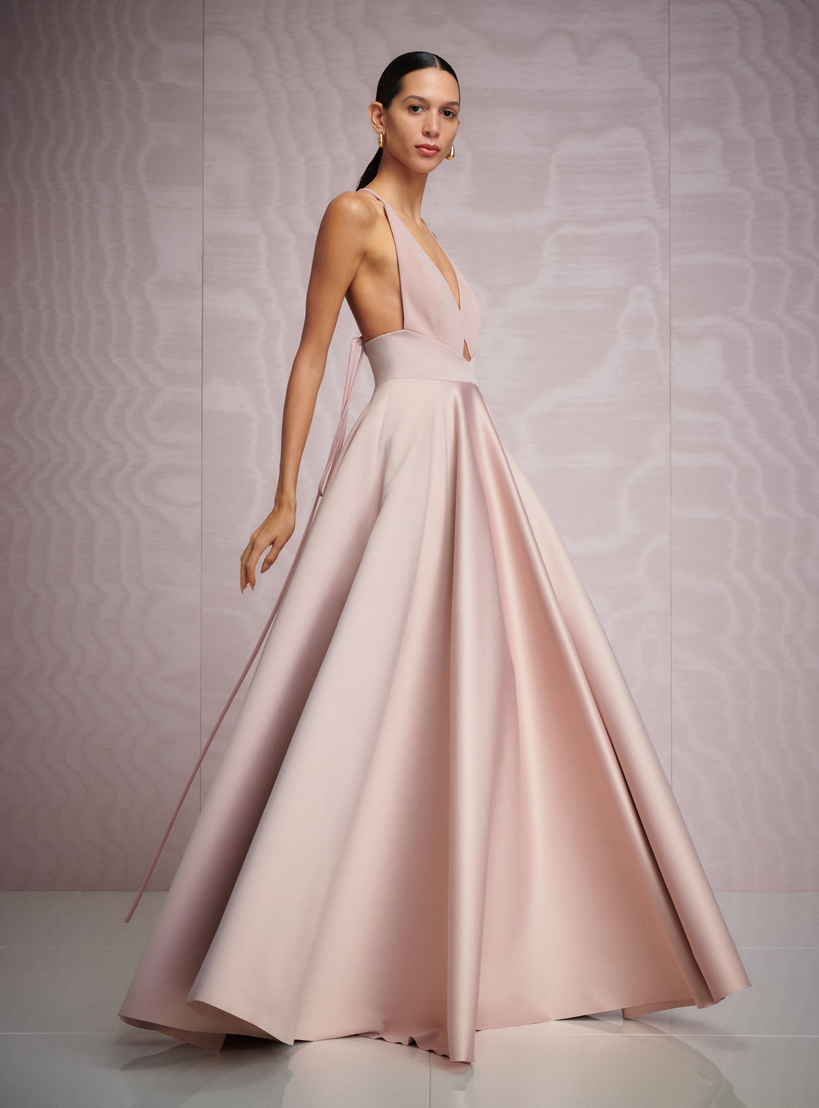 Solace London Avallon sukienka maxi Oyster bez rękawów