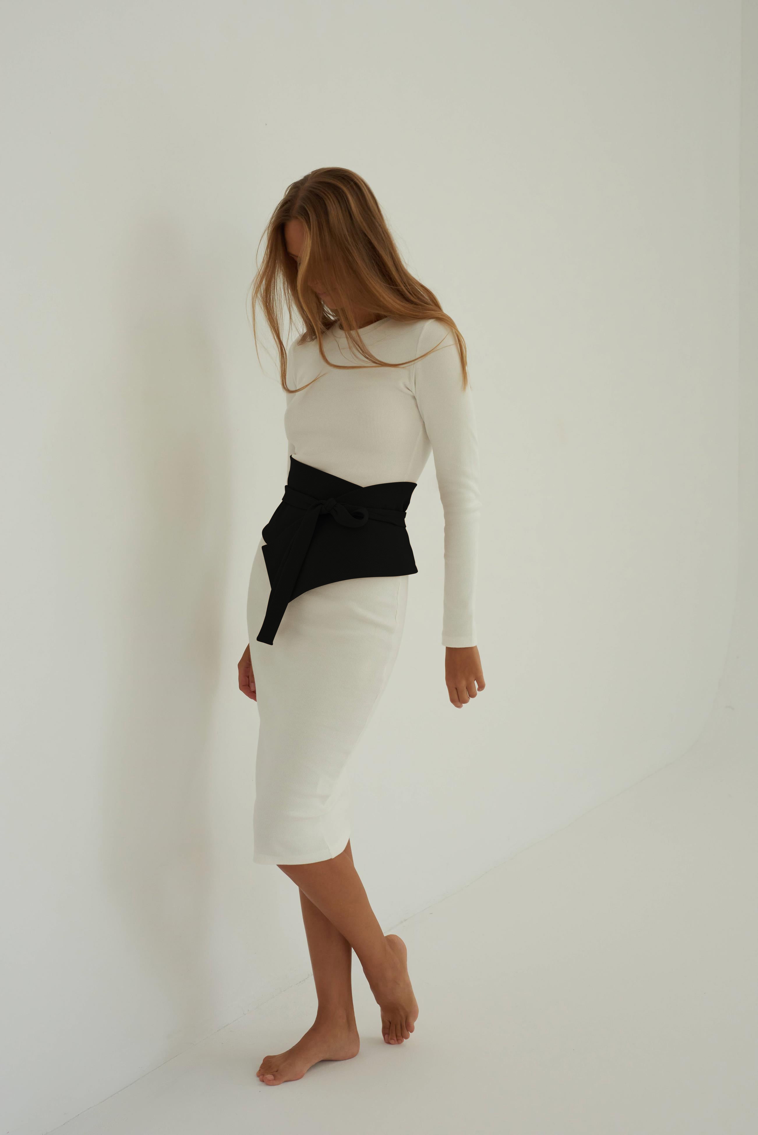 Nudyess Psyche pas modelujący prążkowany beżowy