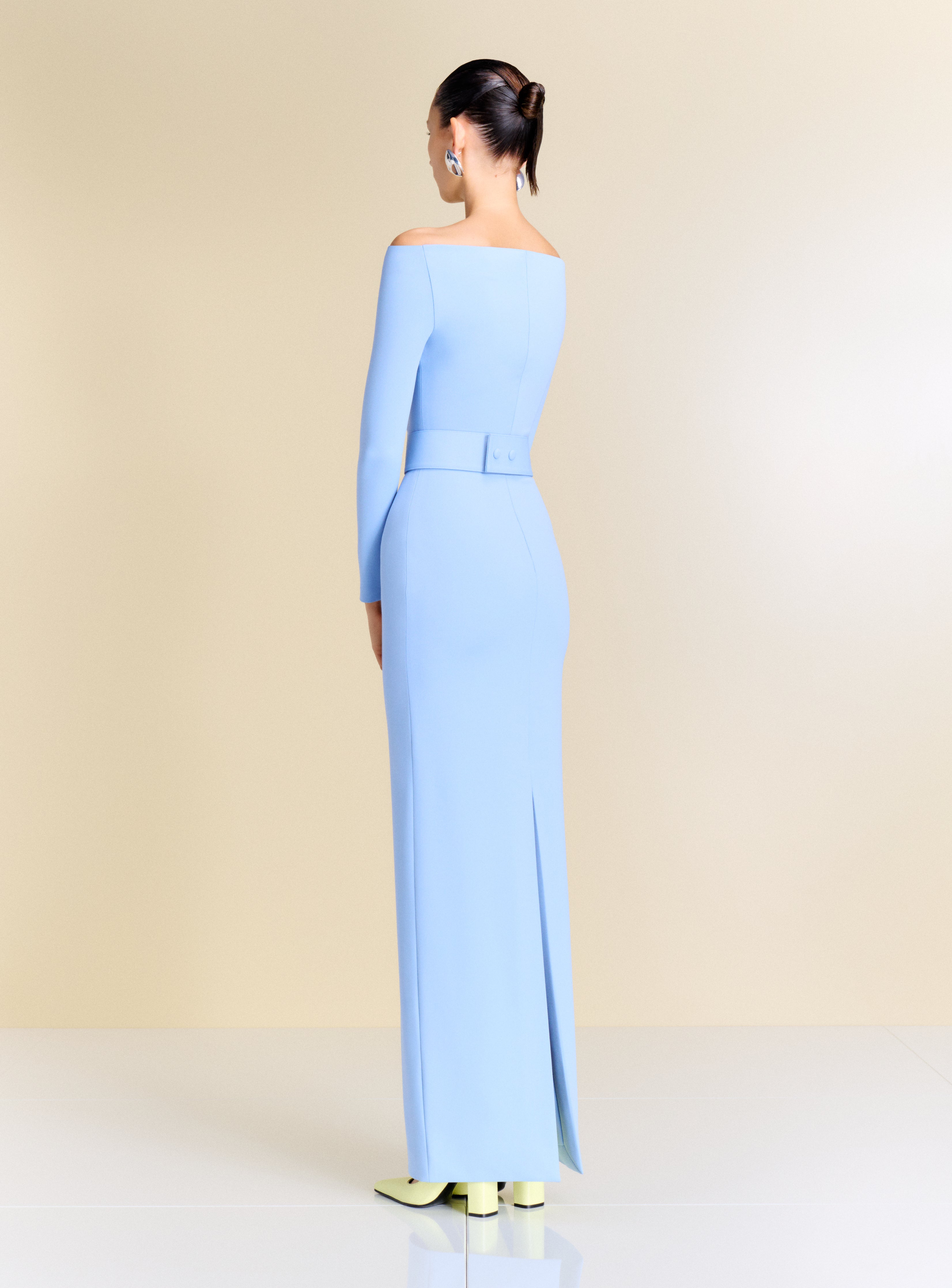 Solace London The Sabina Maxi sukienka Light Blue długi rękaw