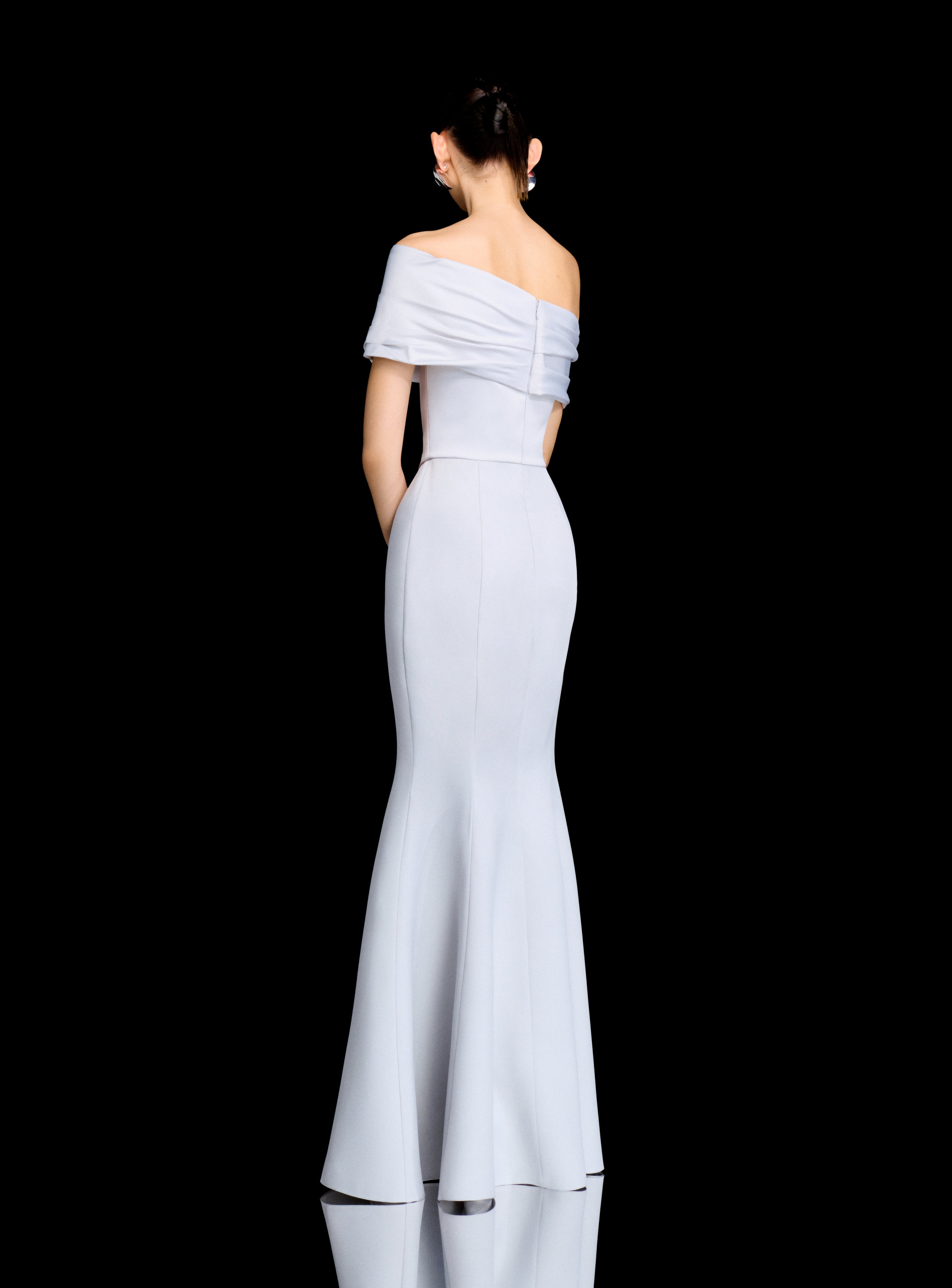 Solace London Alta sukienka maxi platynowa gorsetowa
