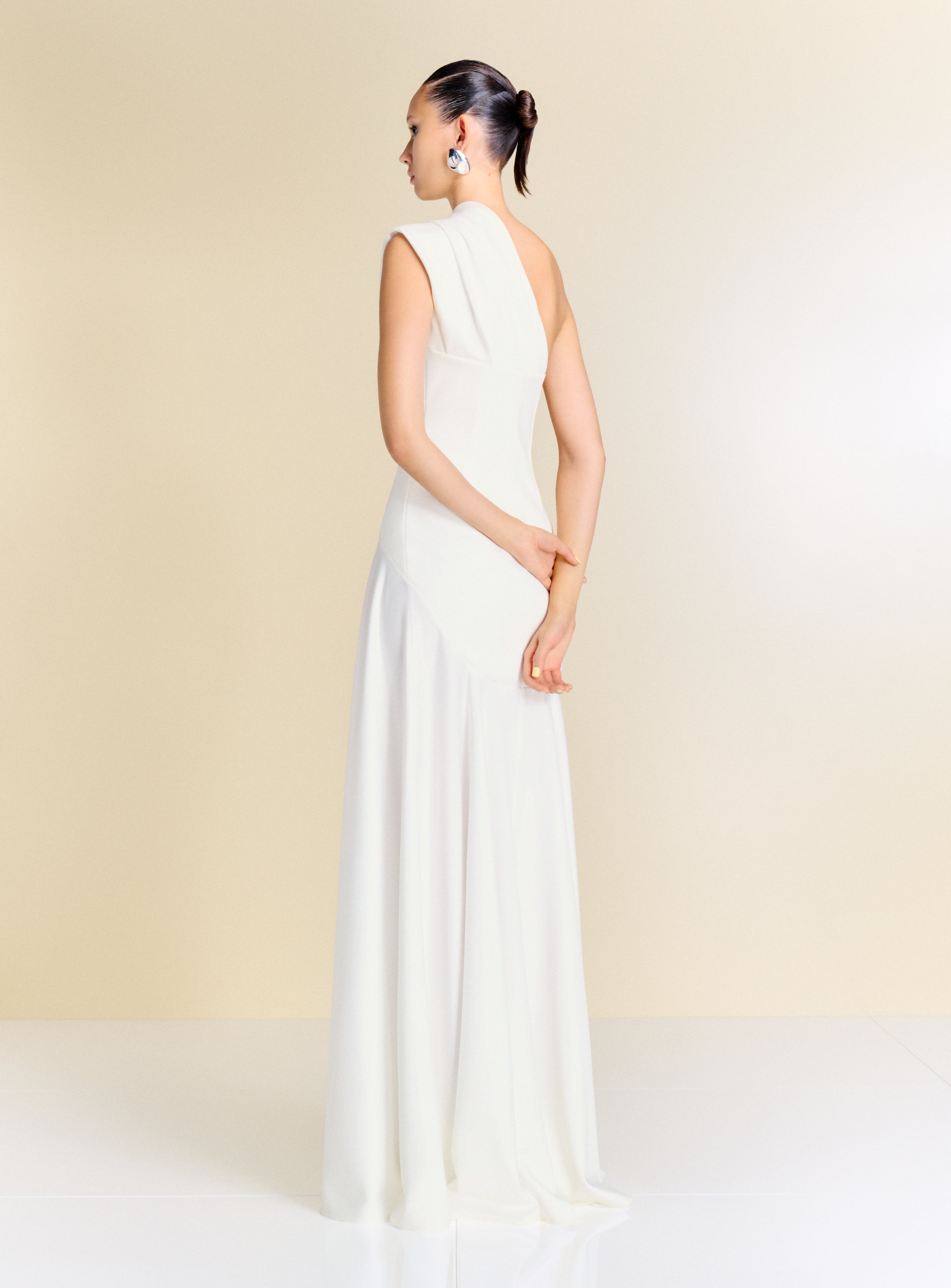 Solace London Gabriela sukienka kremowa maxi ślubna
