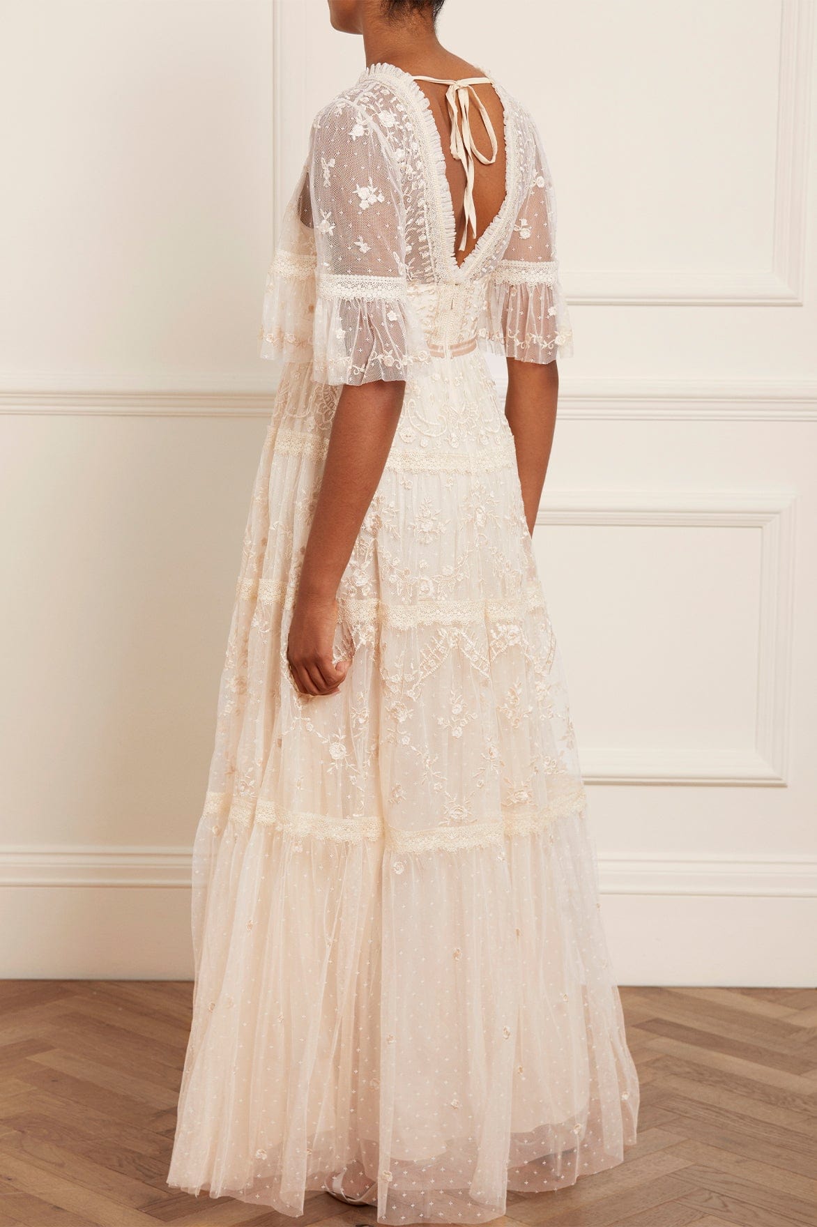 Needle & Thread Lottie Lace suknia kremowa koronka