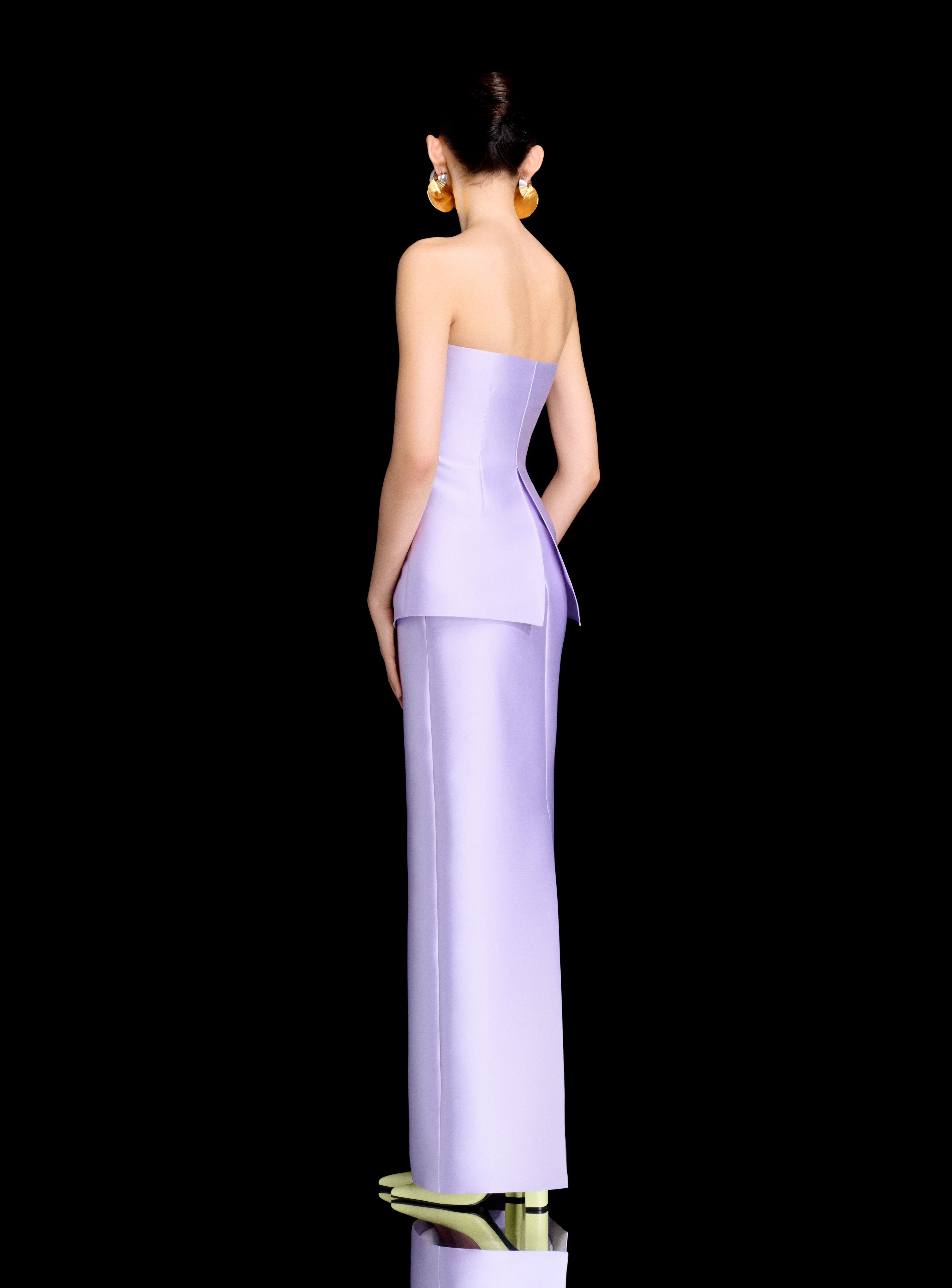 Solace London Lucille sukienka maxi lawendowa bez ramiączek