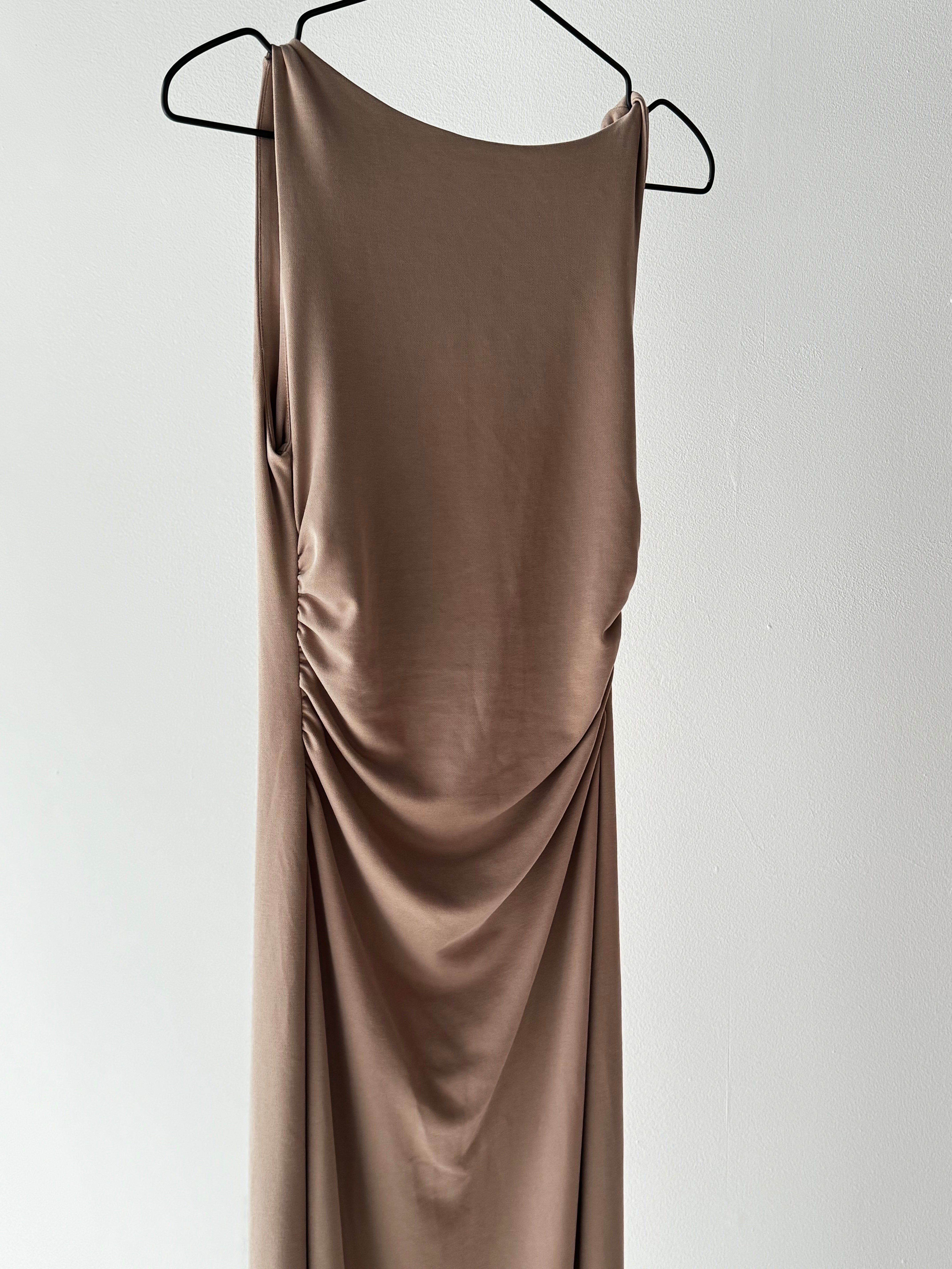 Nudyess Almond w633 sukienka midi beżowa cupro