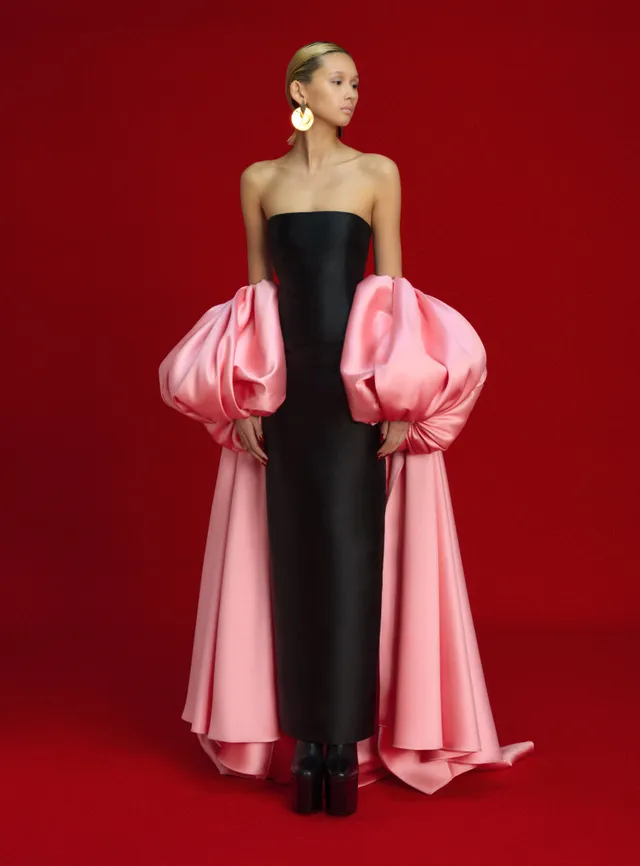 Solace London Lea Maxi sukienka różowo-czarna maxi