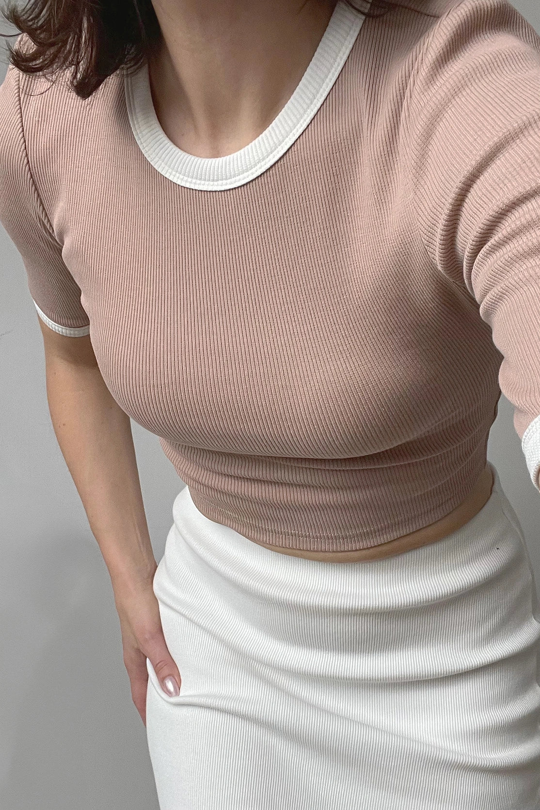 Nudyess Mono Short top Warm Toupe prążkowany