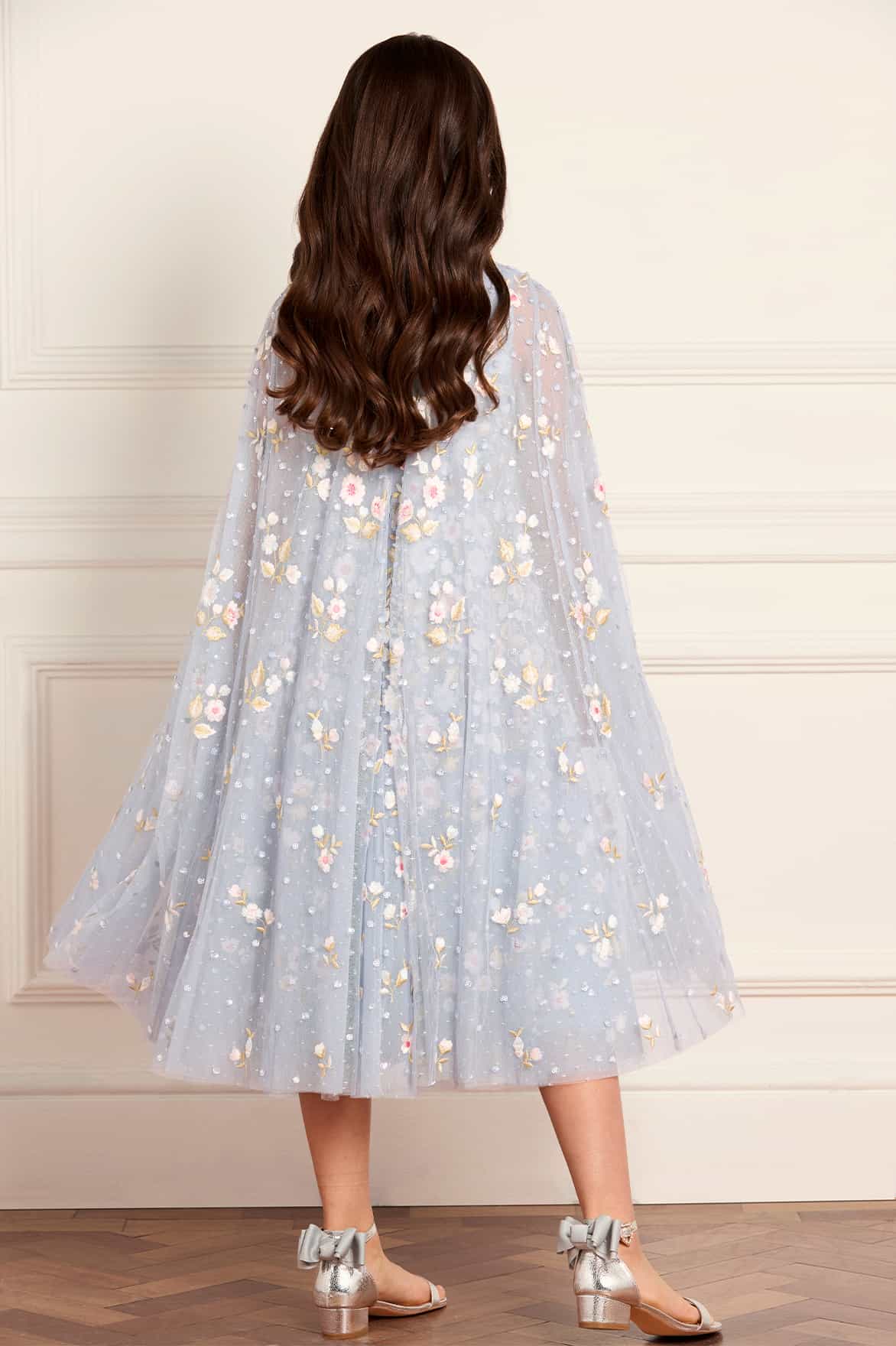 Needle & Thread Ethereal Blooms Cape Sukienka Blue haftowana
