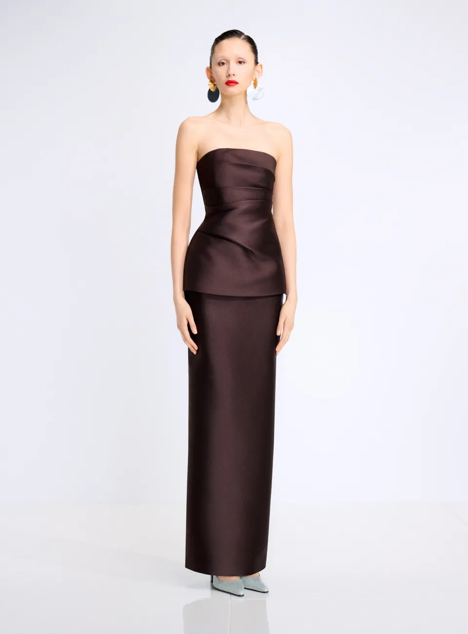 Solace London Lucille sukienka maxi brązowa strapless