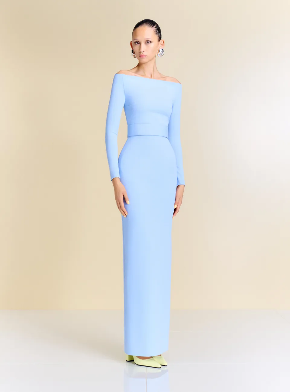 Solace London The Sabina Maxi sukienka Light Blue długi rękaw